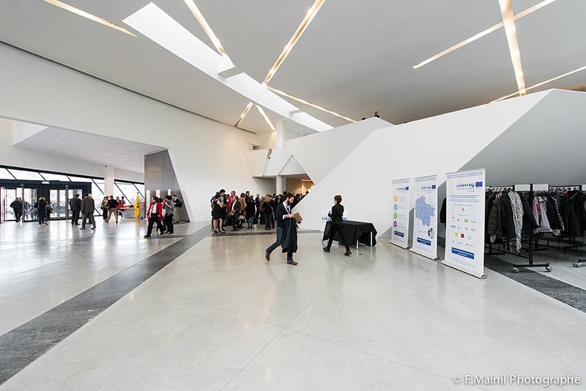 2015 年完成的比利时蒙斯市政府大楼室内设计-10