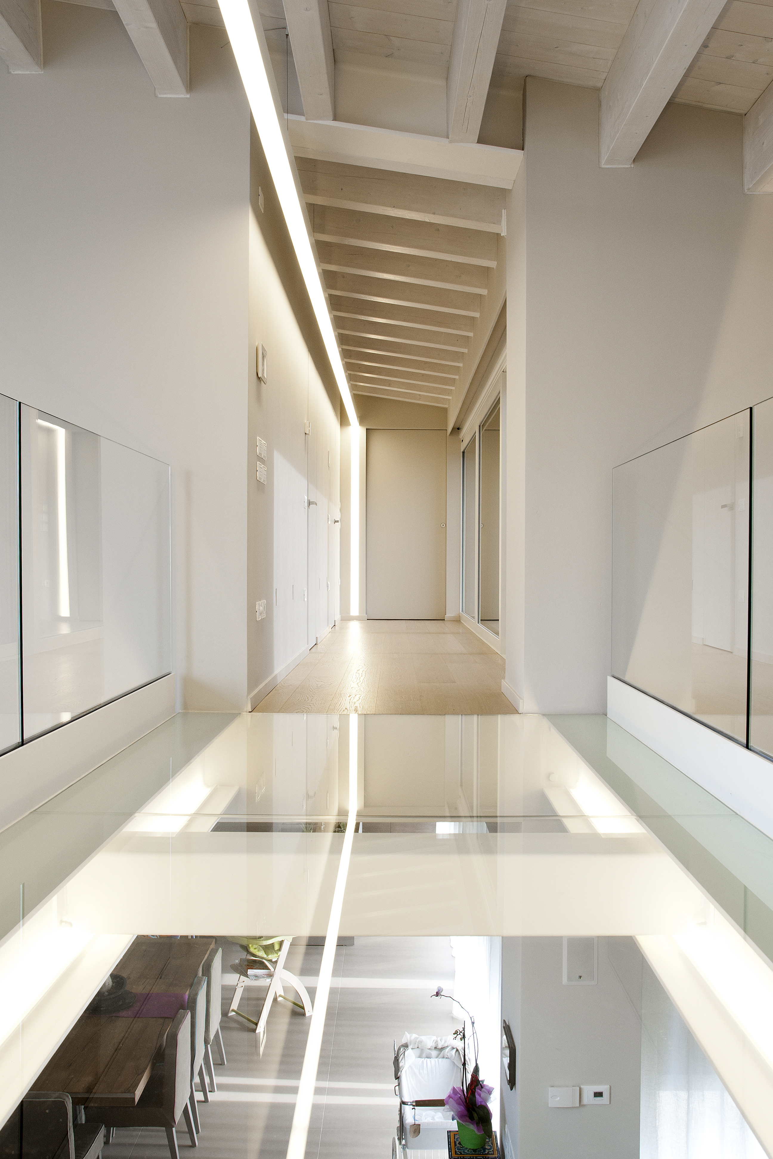 玻璃吊桥与阶梯的完美融合-6