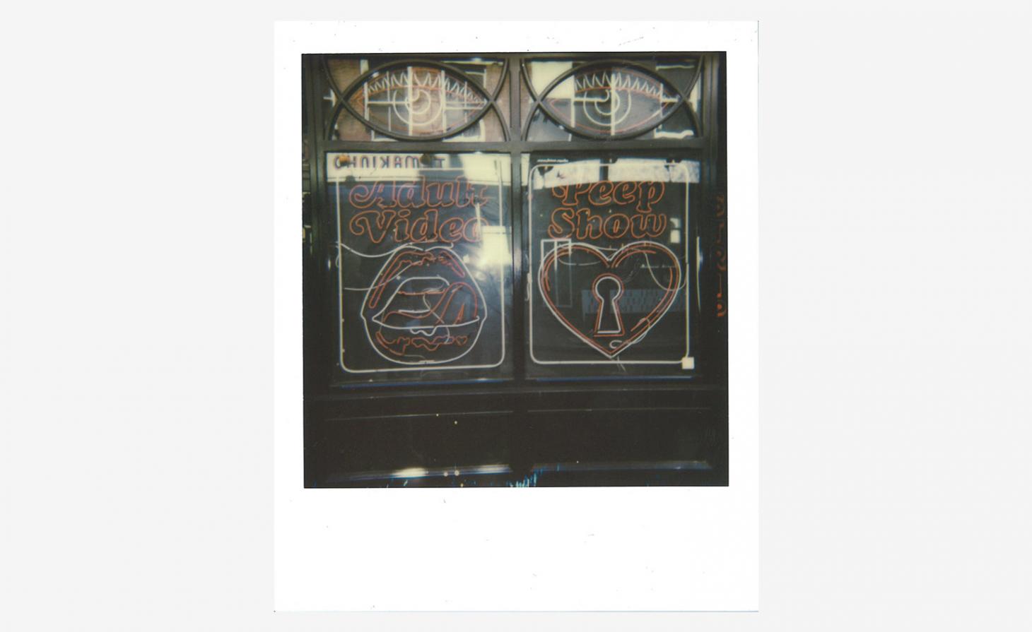 伦敦街头艺术 | 九位设计师的宝丽来视角-12