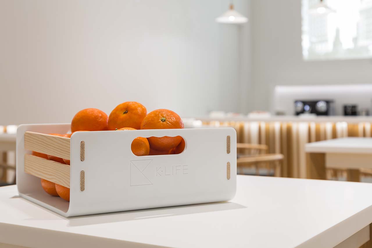 白色与自然的完美结合，眼科诊所与餐厅的现代演绎-11