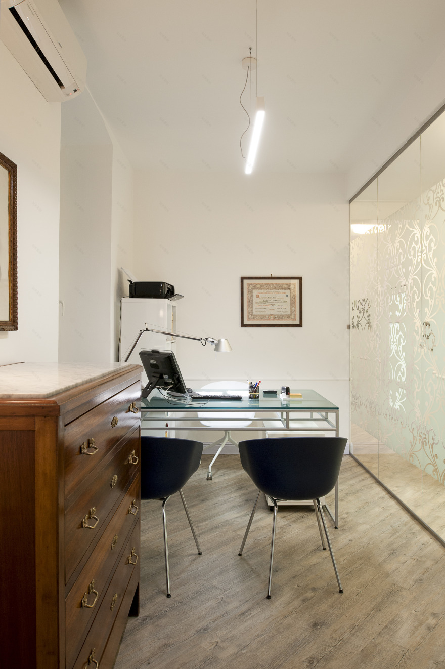 历史建筑中的现代牙科工作室-15