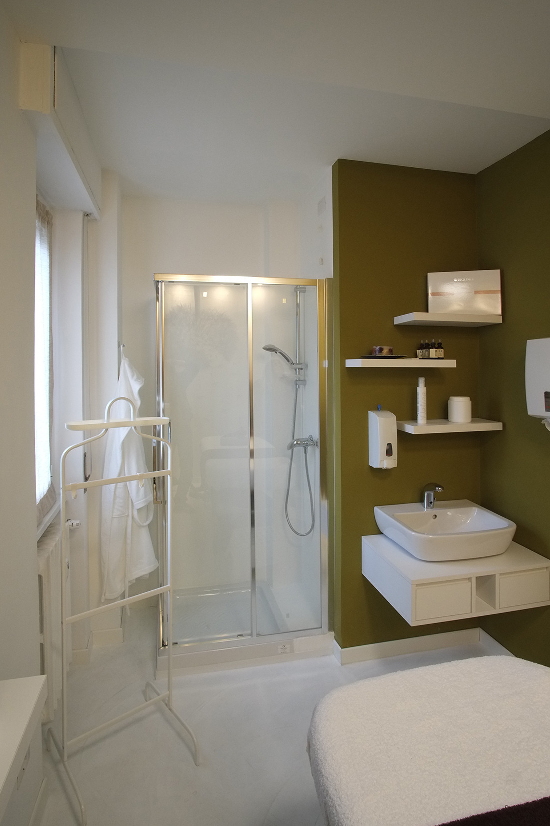 现代简约美学,2017 年完成的美容中心室内设计-15