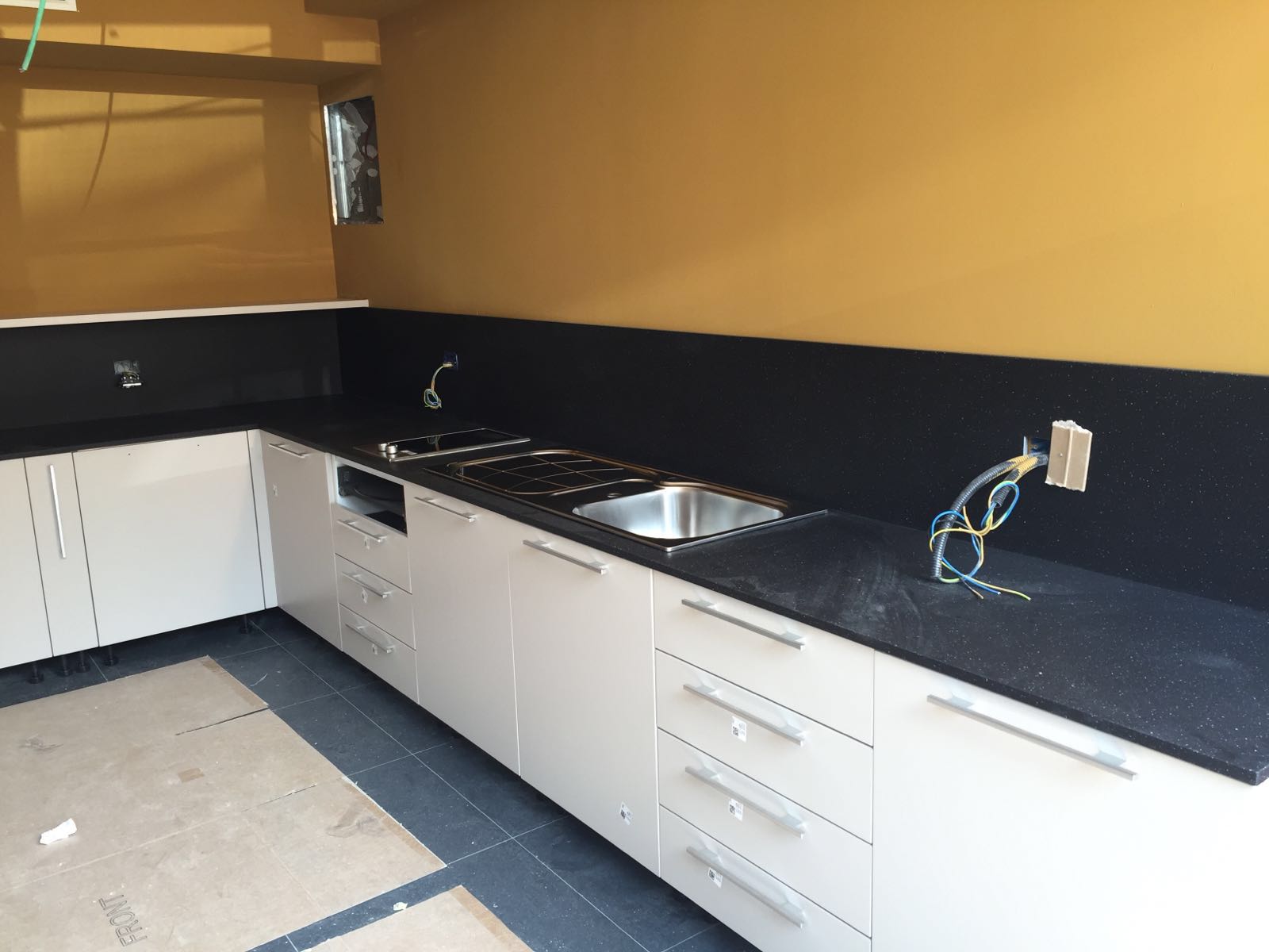 药企总部百年老建筑的现代改造-12