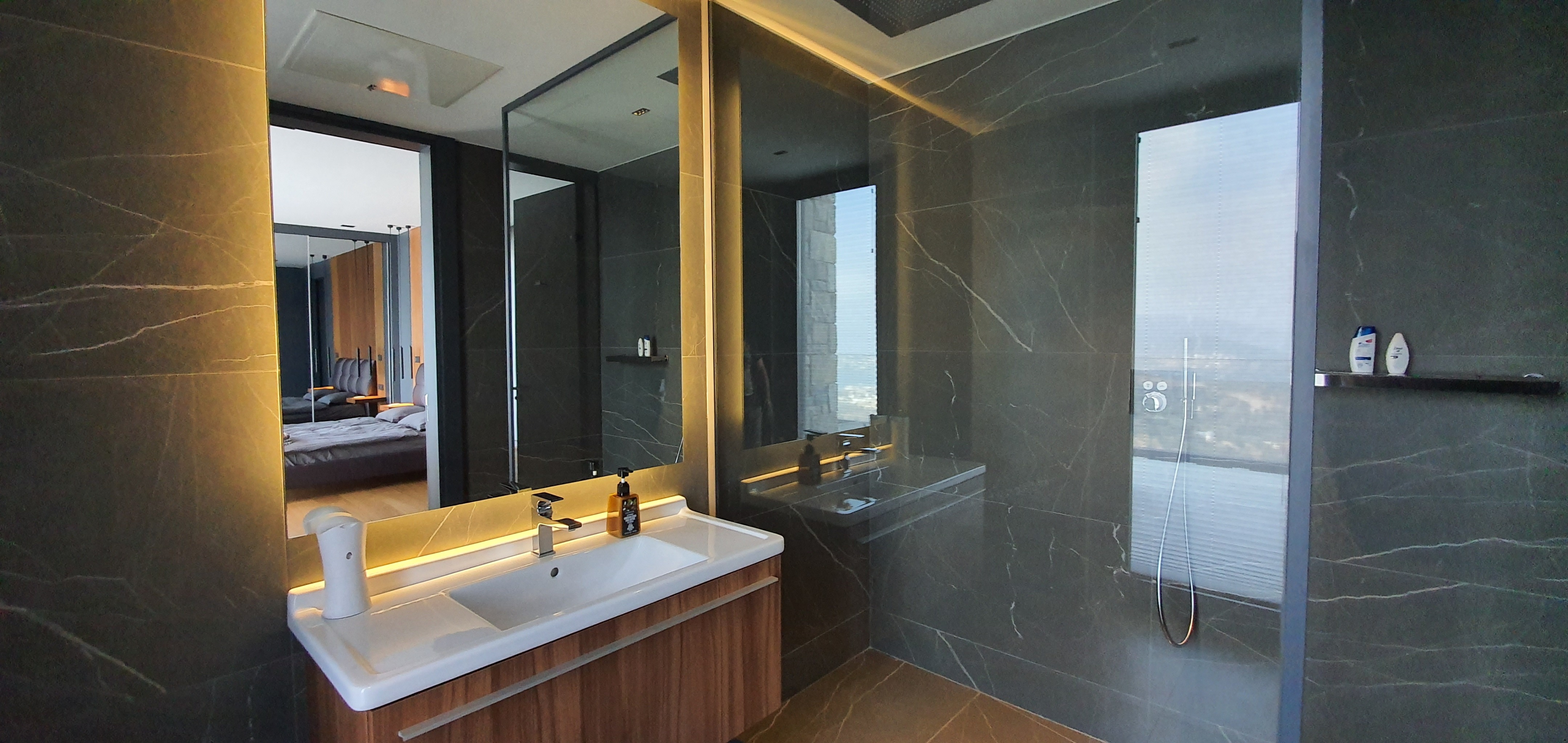 2019 年完工的 GERIS HOUSE | 单家庭住宅的室内设计典范-8