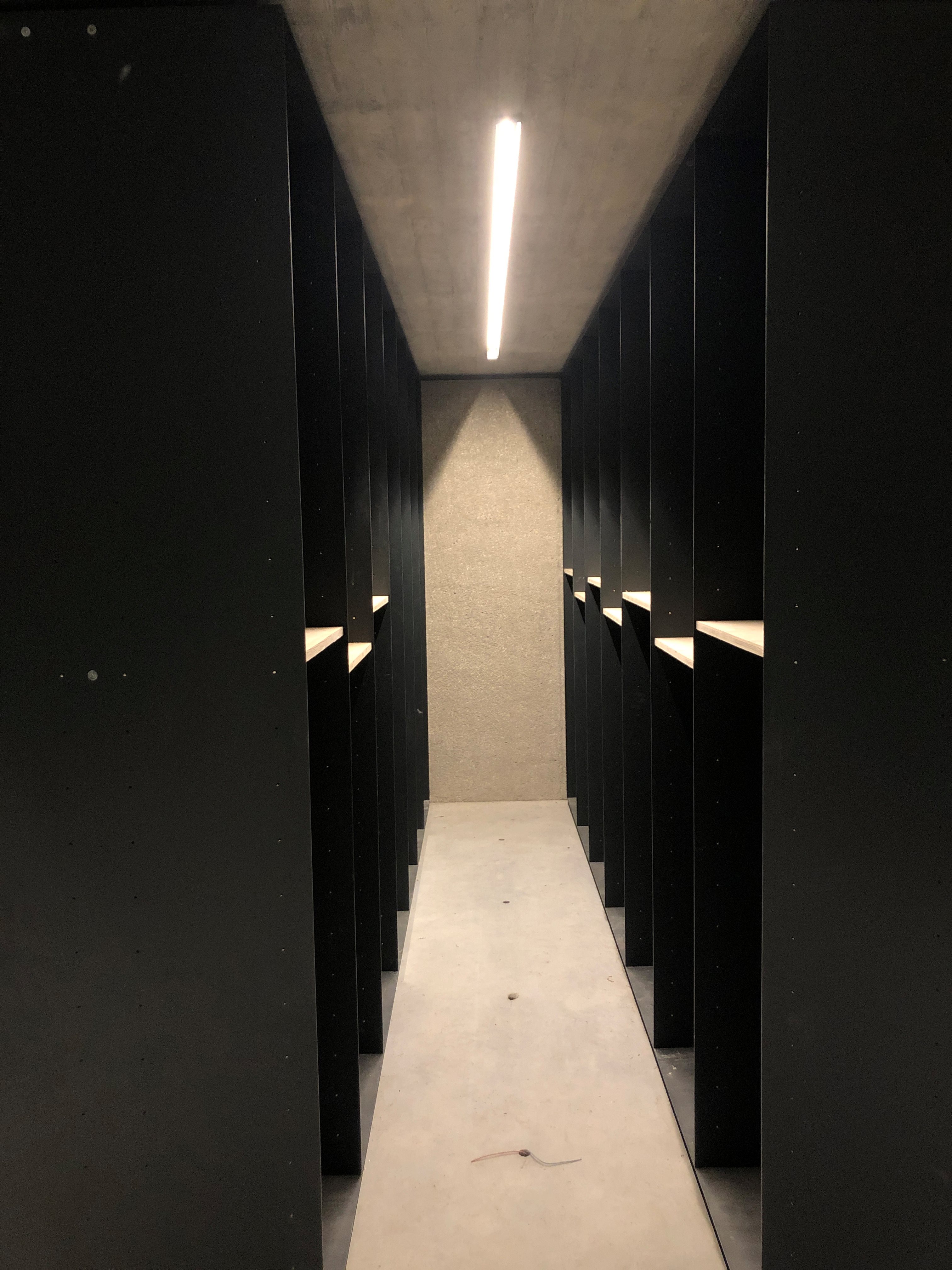 湖边餐厅酒窖与厨房-17