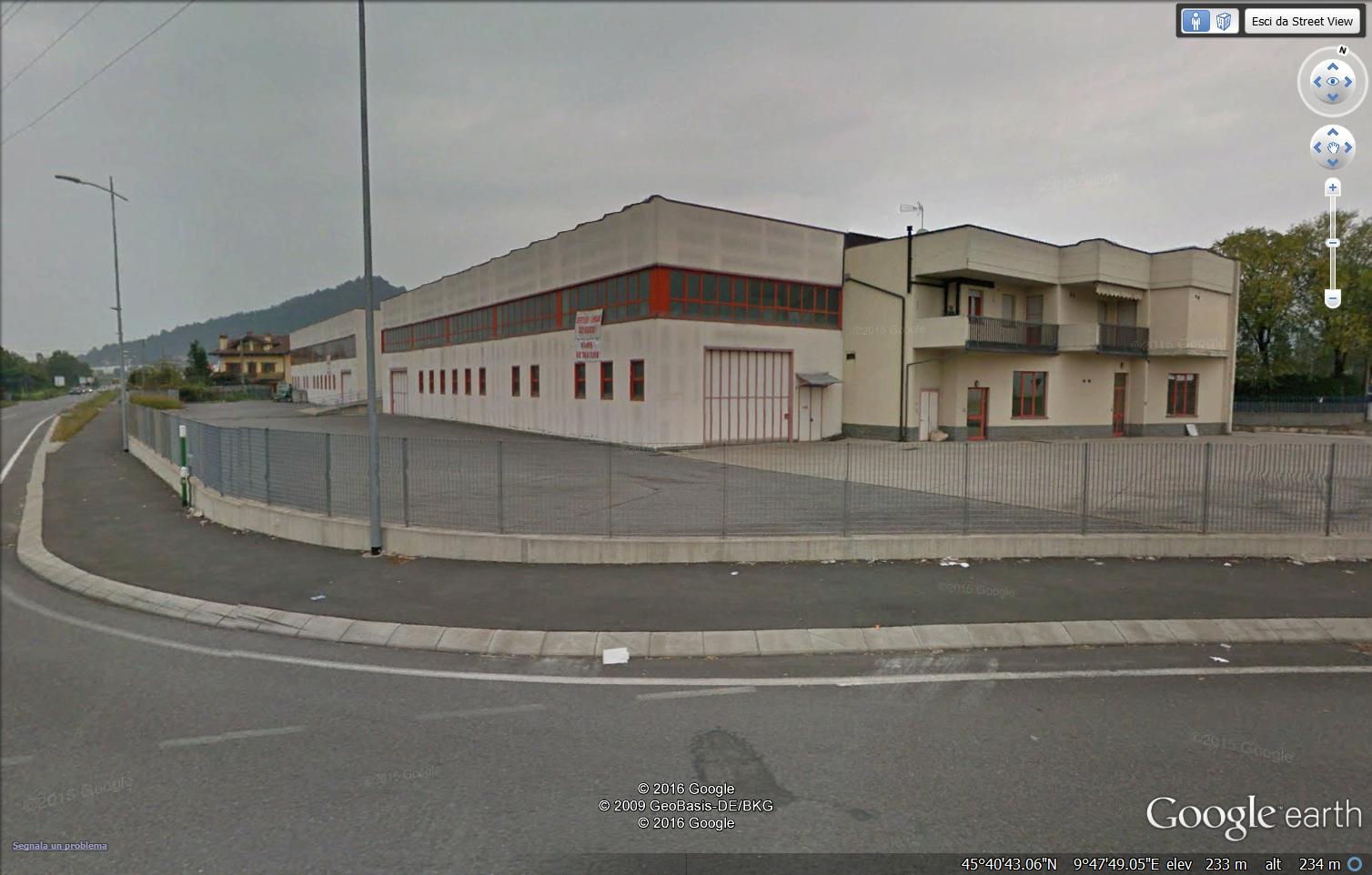 改造意大利厂房 打造现代汽车销售展示空间-24