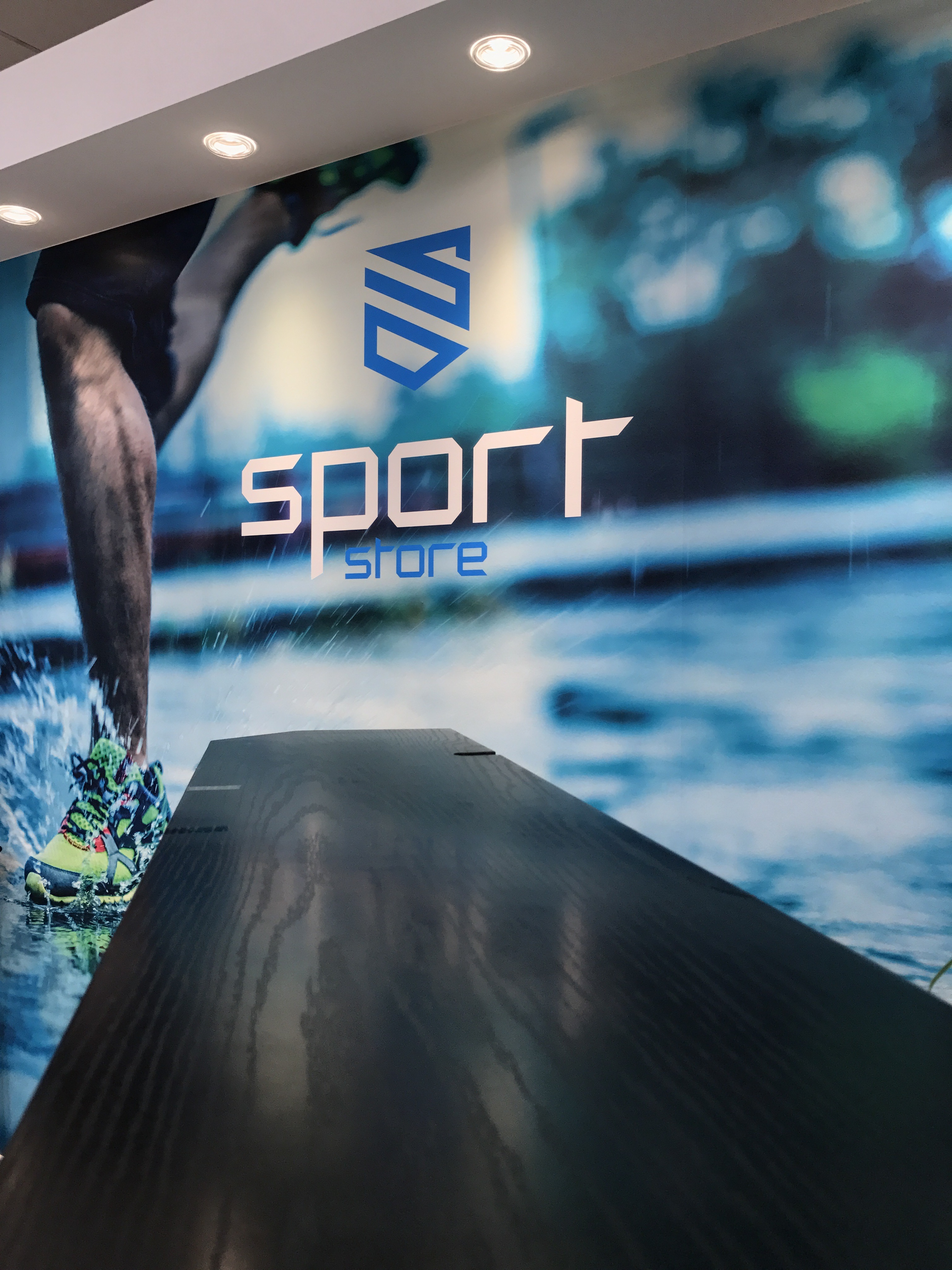 运动鞋专卖店设计-0