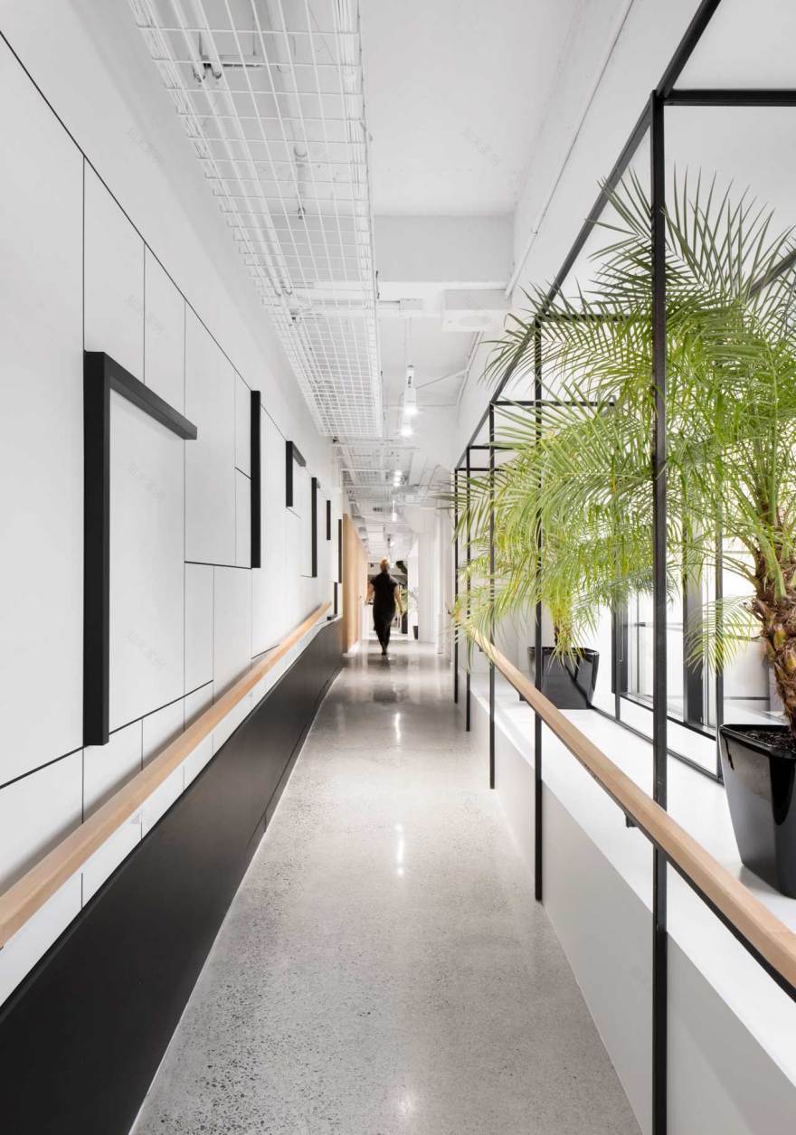 电子艺术蒙特利尔新办公室,极简主义与创造力的完美结合-13