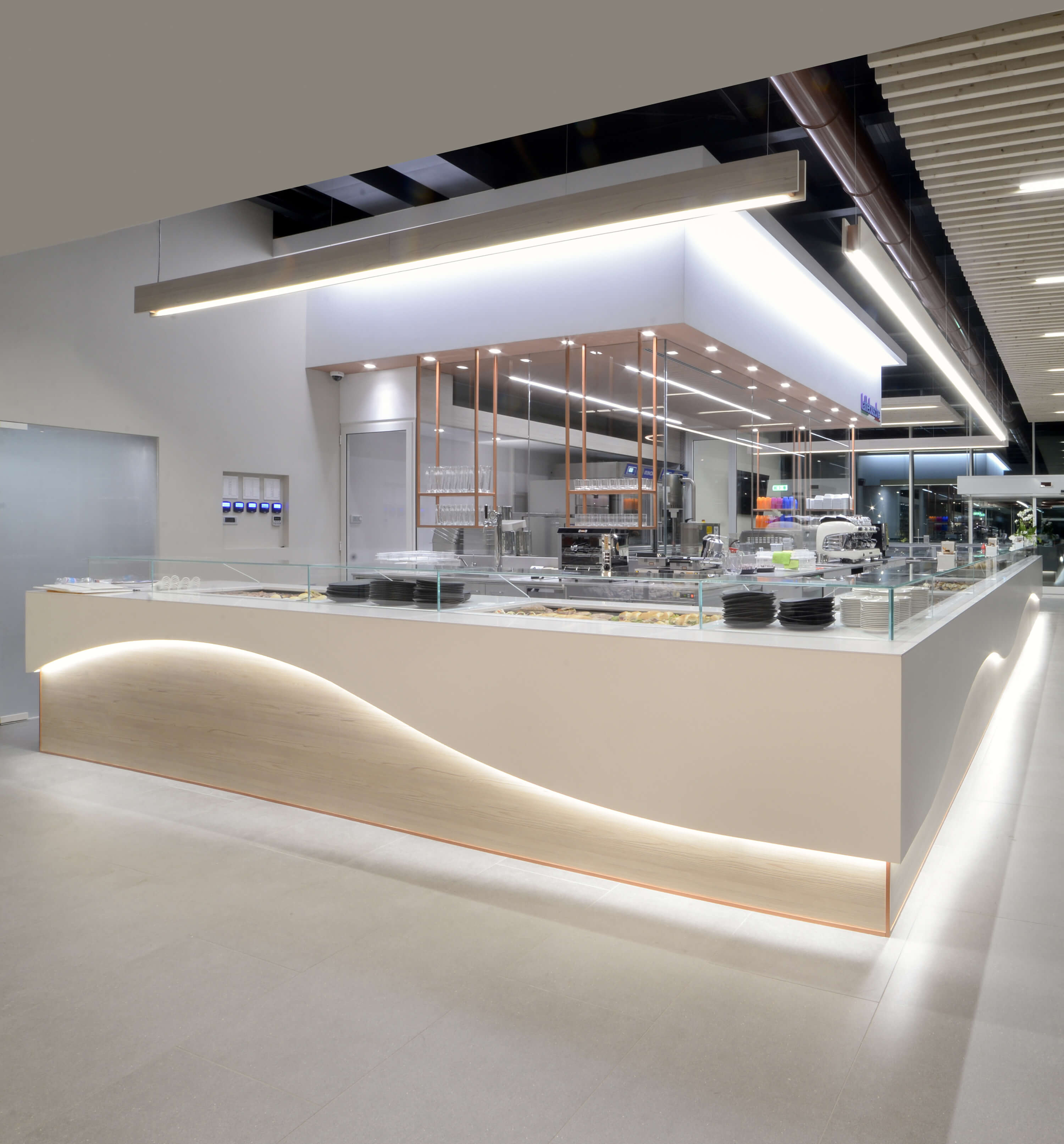 Sandrigo 白色牛奶吧照明设计-5