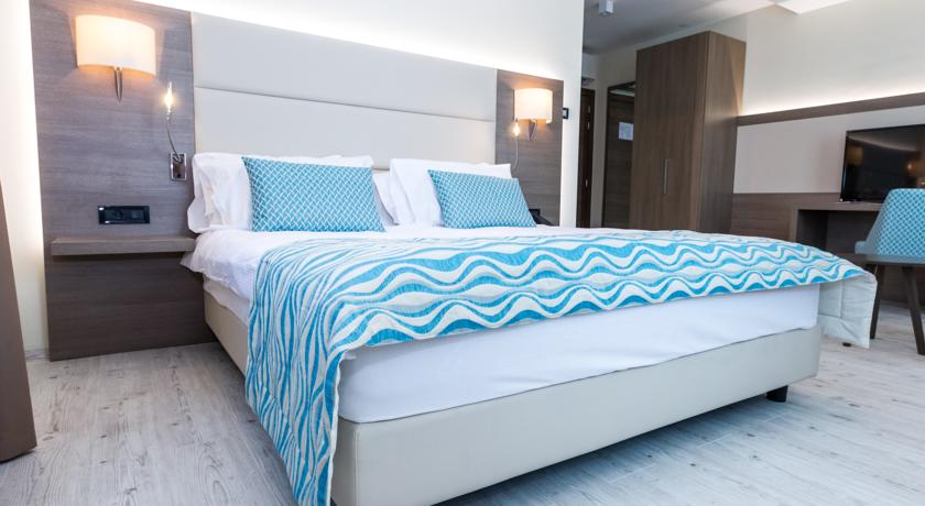 2016 年新建海滨酒店 Petrčane | 现代风格与海景的完美融合-16