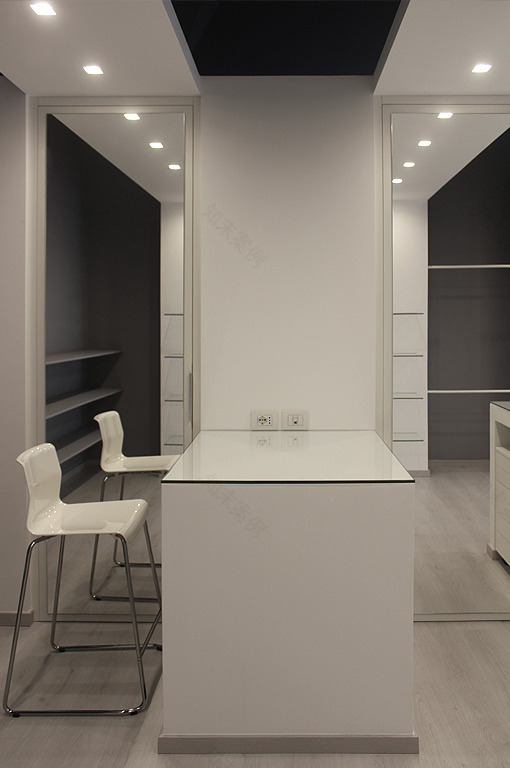 儿童服饰店“Colibrì”的简约设计-1