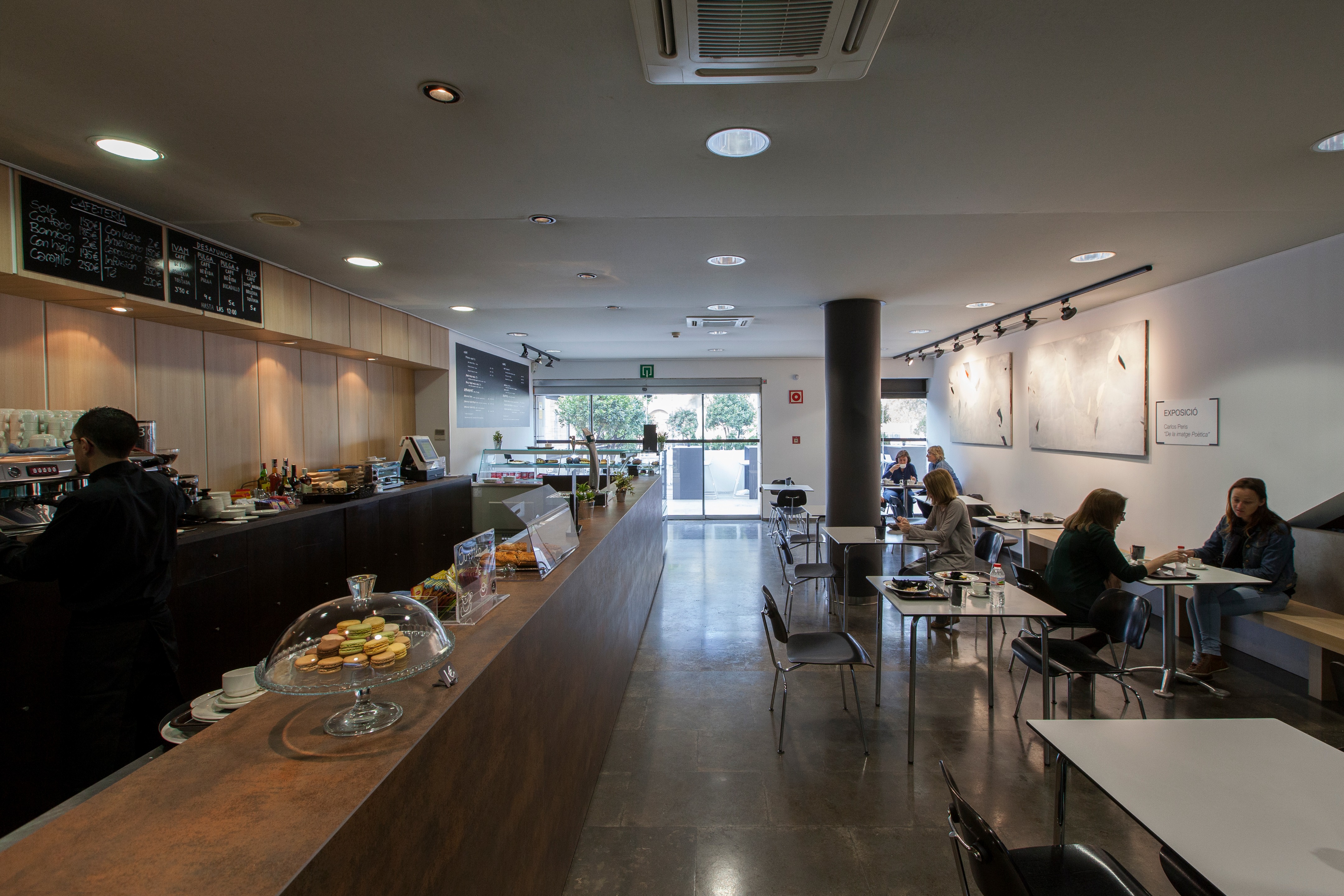 IVAM 咖啡厅 · 现代艺术与设计的完美融合-8