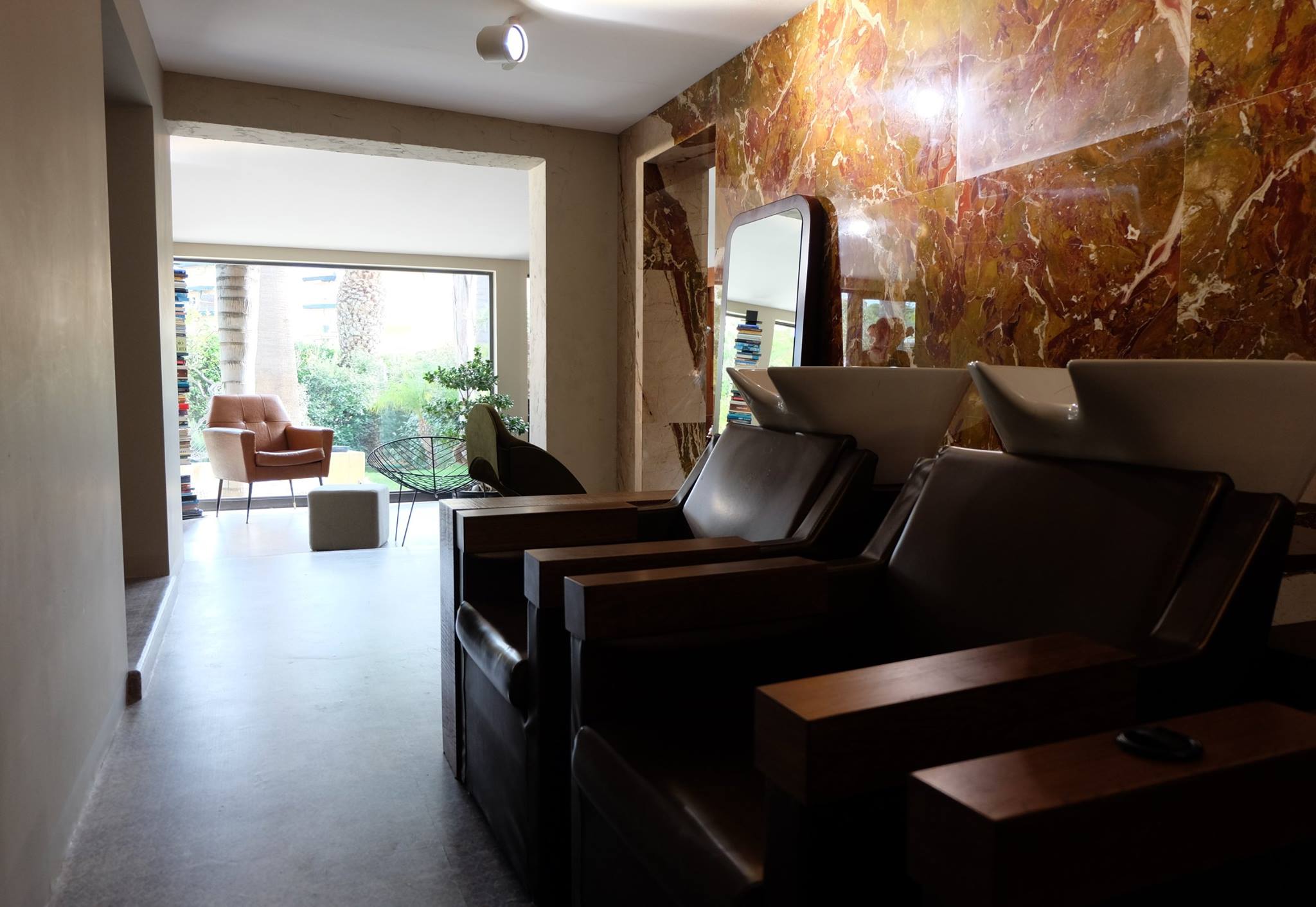 温暖优雅的意大利沙龙设计-6