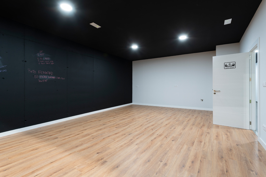 简约实木,CrossFit 运动空间设计-18