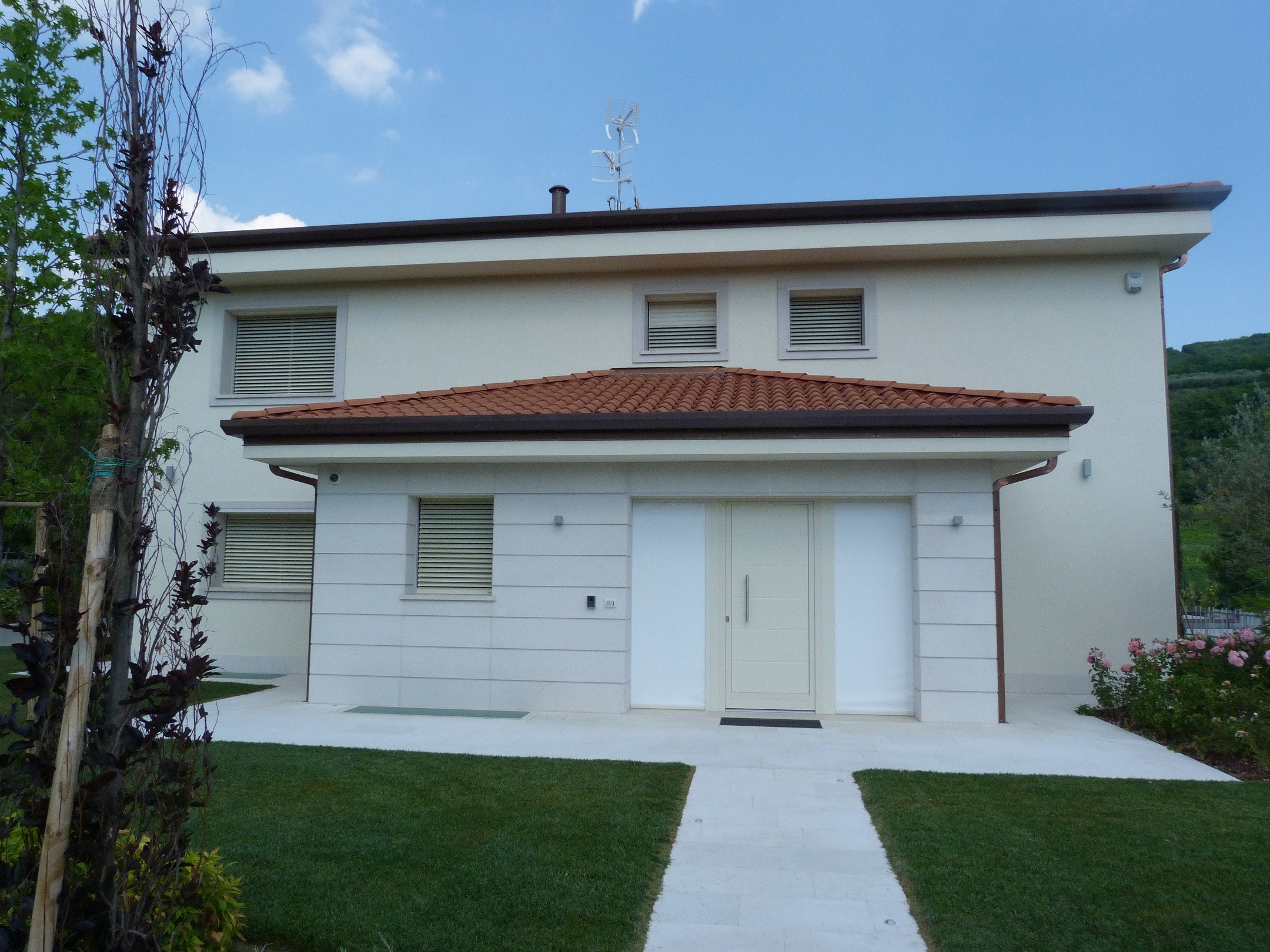 意式乡村别墅的现代焕新 | 舒适与环保的完美结合-11