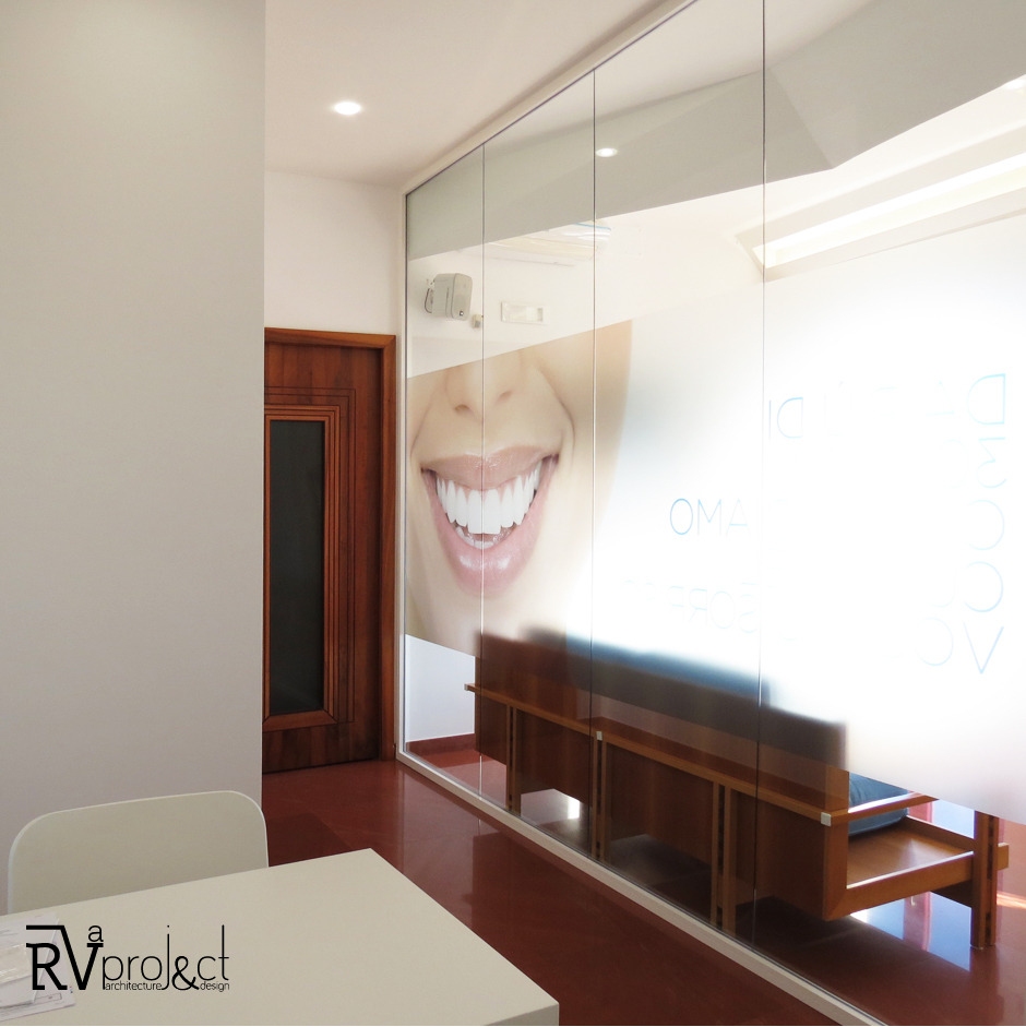 温馨明亮牙科诊所设计-17