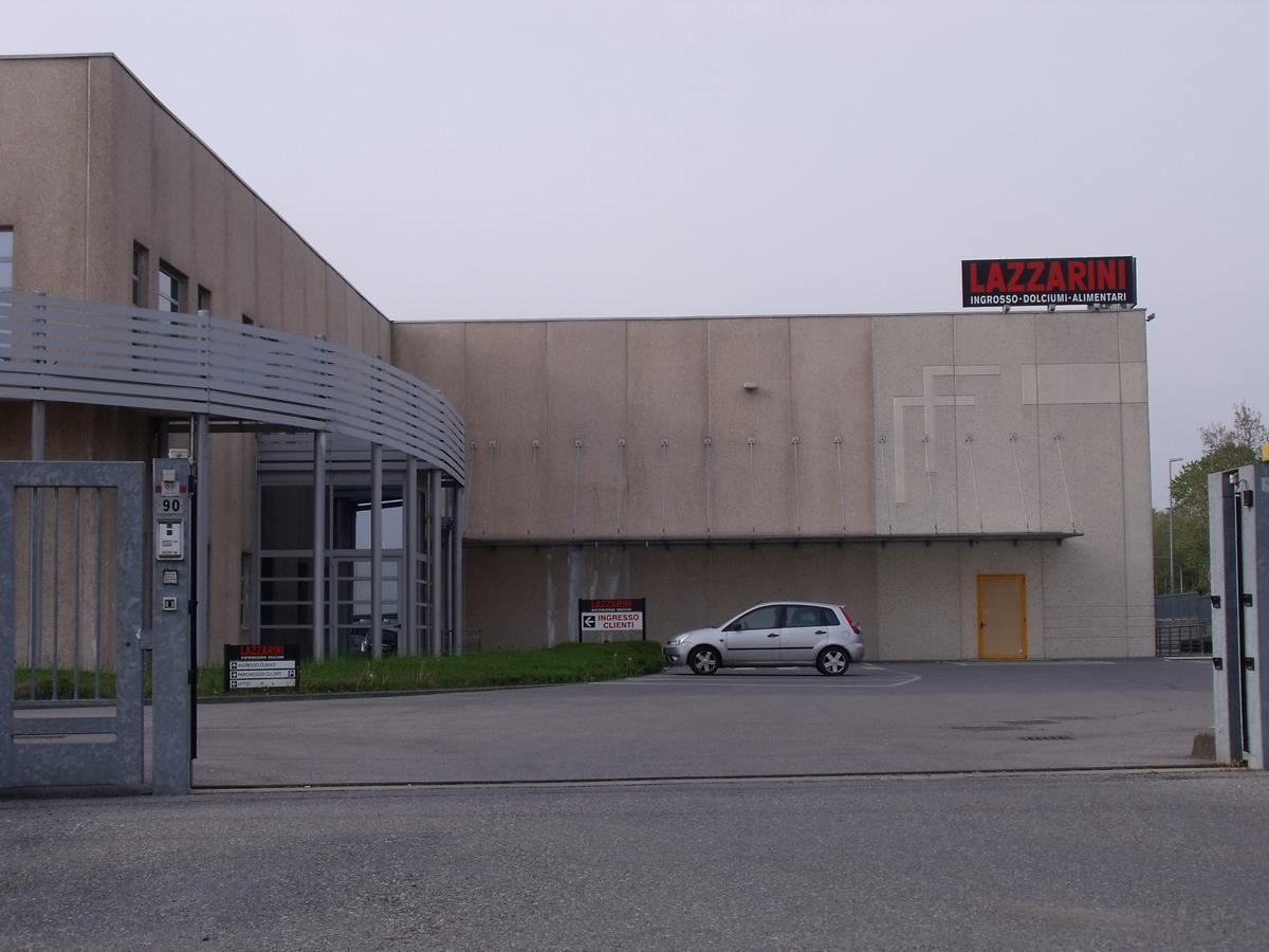 Lazzarini 建筑翻新提升能源效益与美感-13