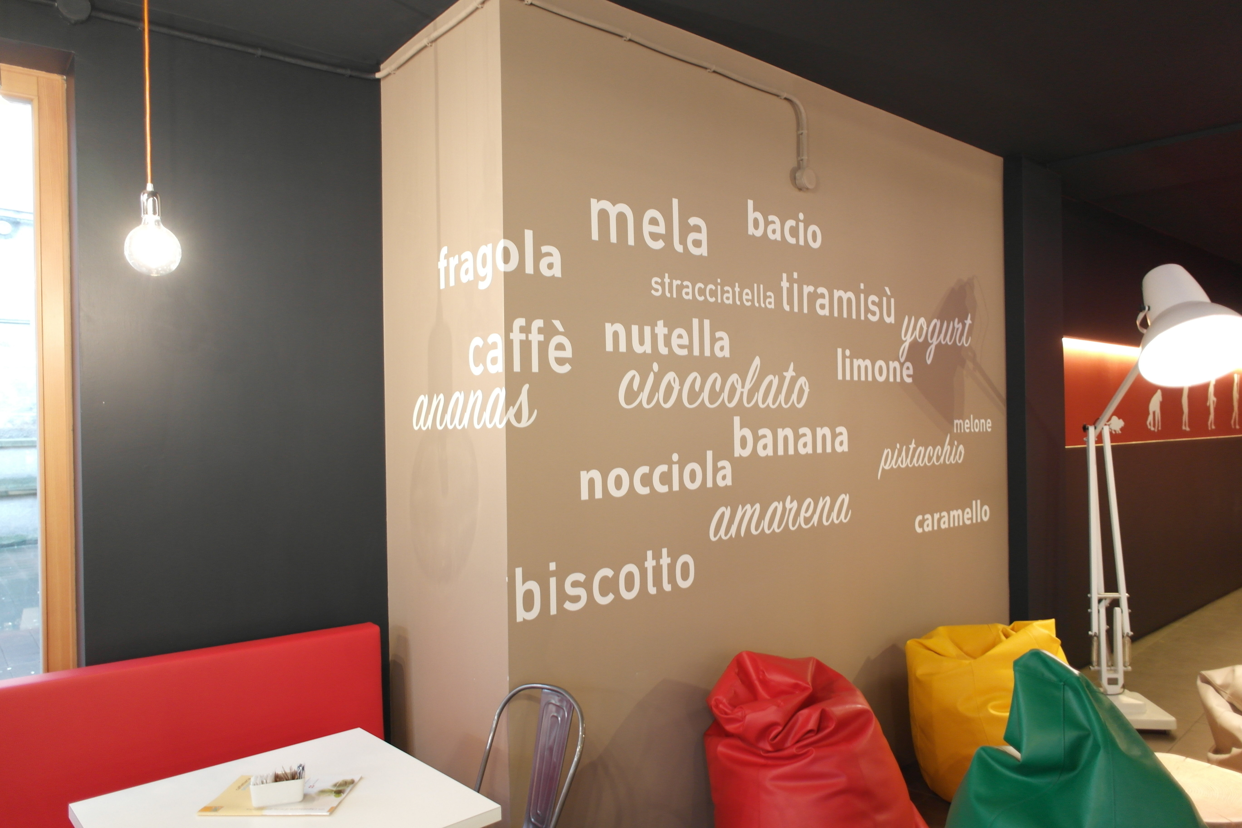 创意玩具店里的意大利手工冰淇淋-31