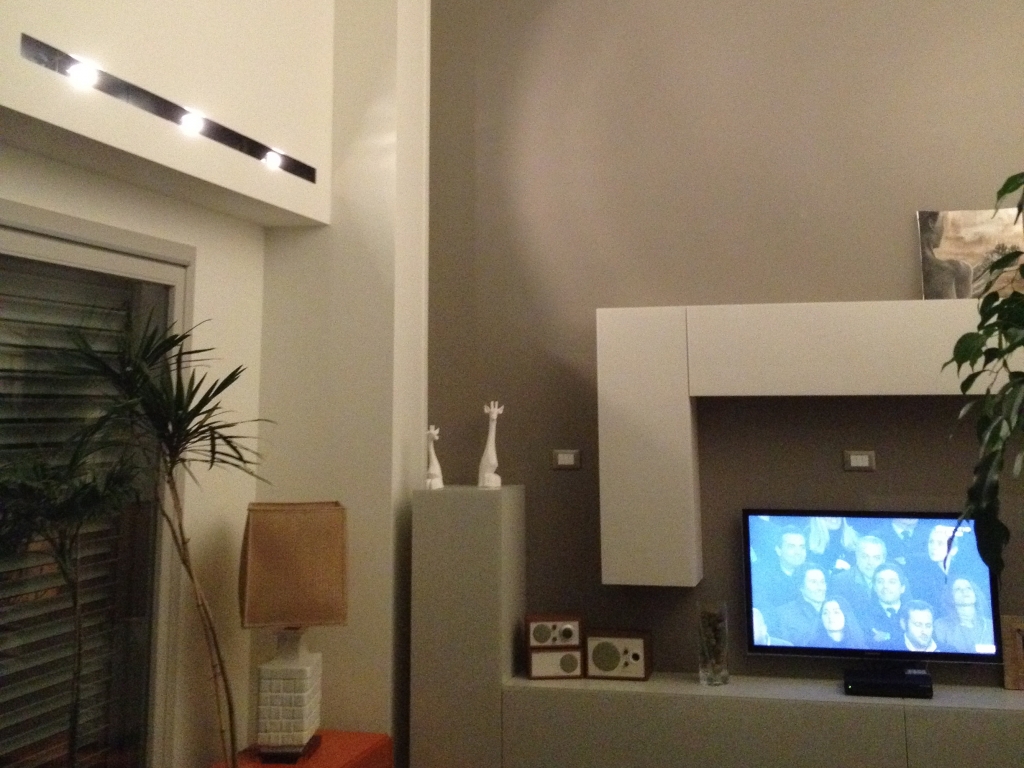 2011 年意大利双层别墅室内设计翻新-11