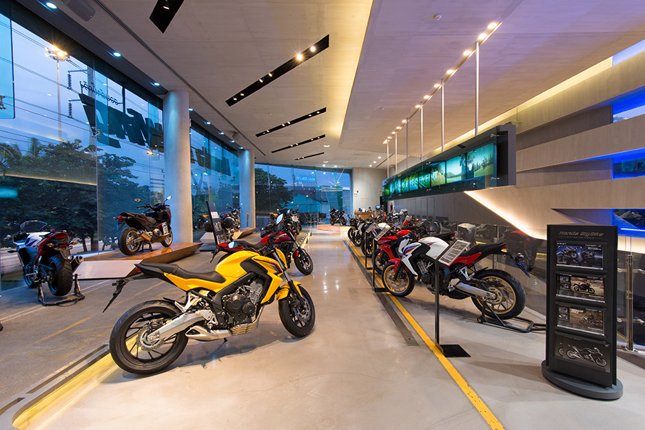 本田大翅膀摩托车展厅-3