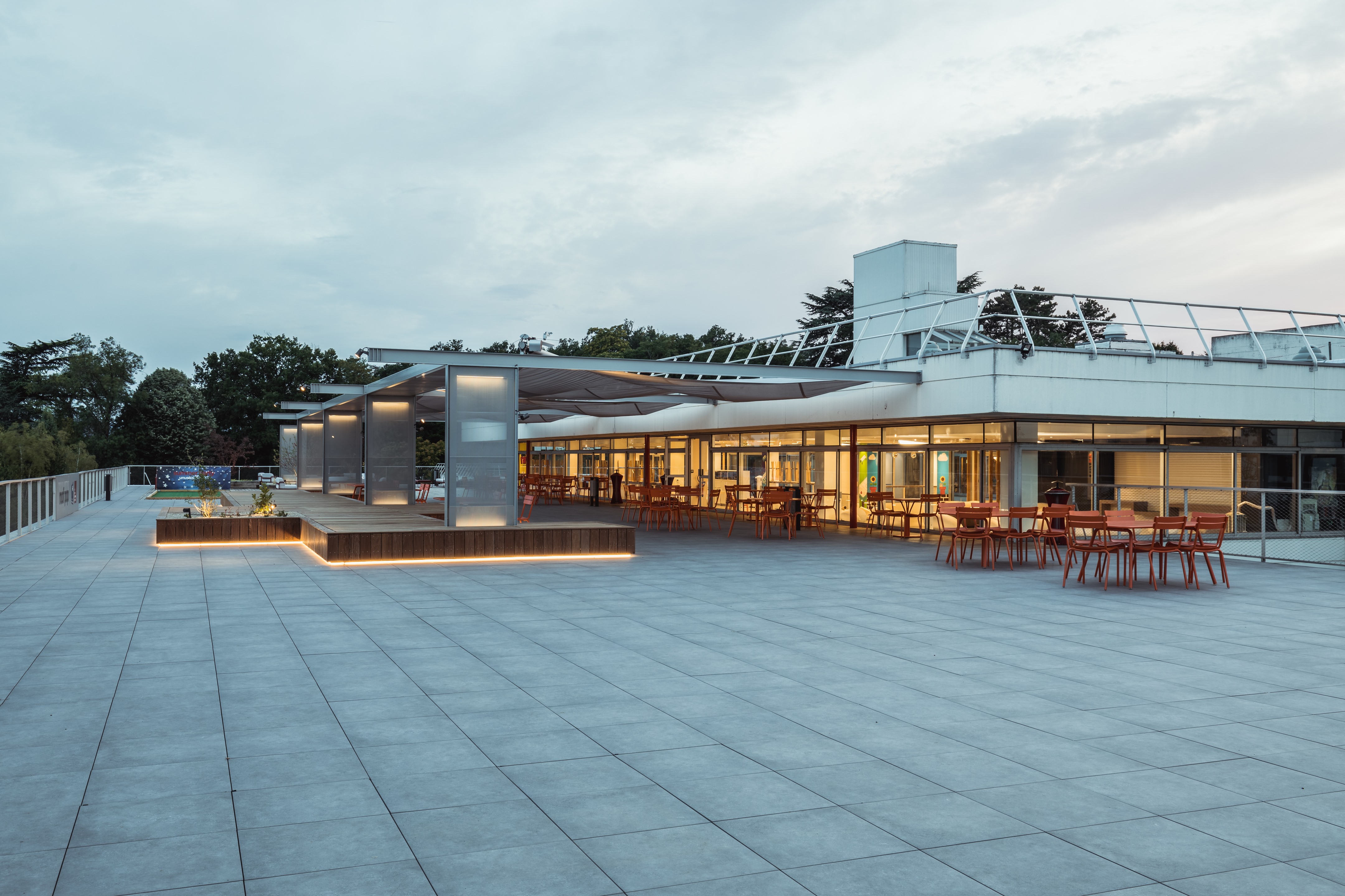 EM Lyon 商学院屋顶露台改造-34