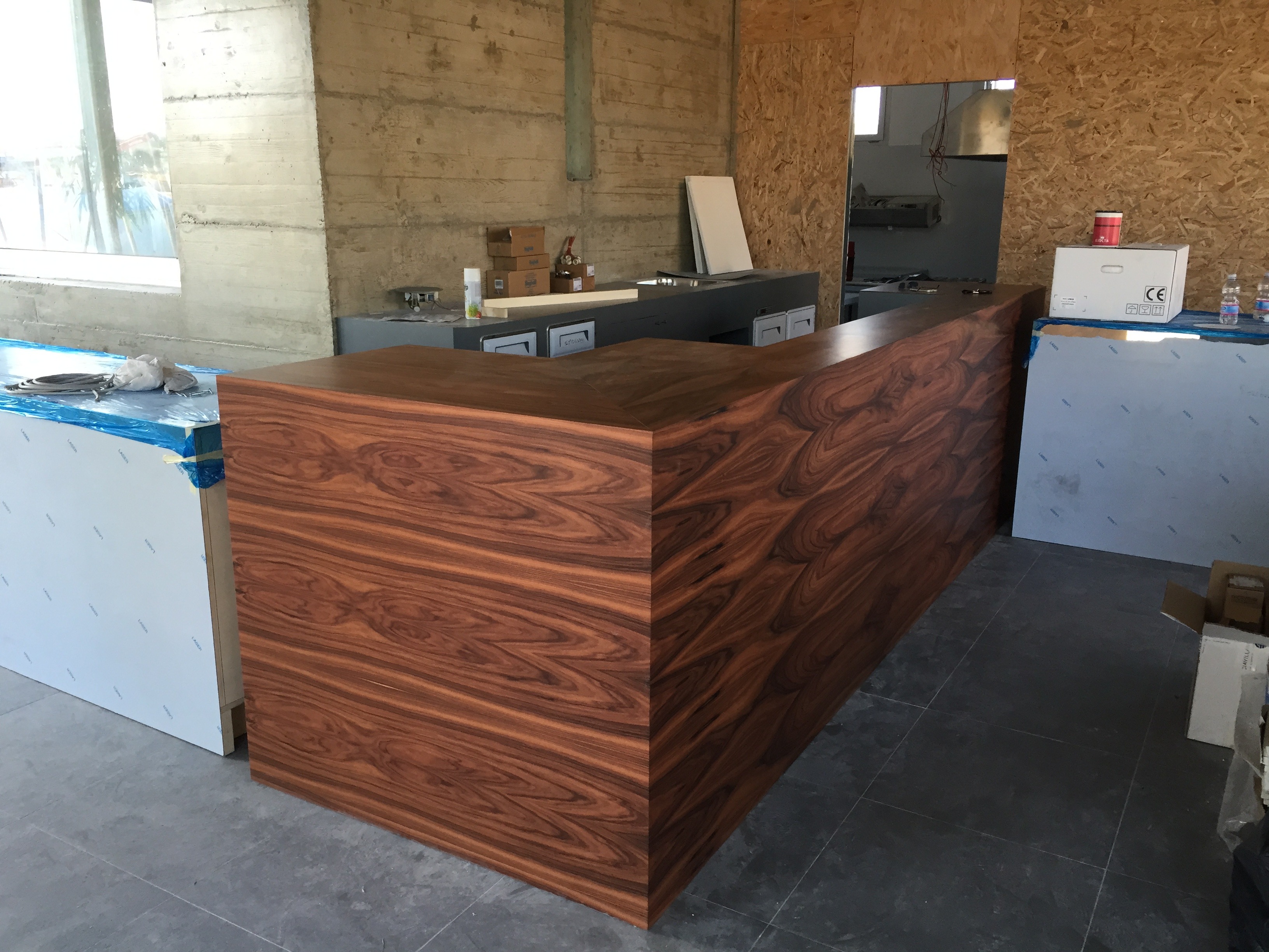 2015 年完成的 Palapa 项目,将工业遗址改造为时尚咖啡馆-40