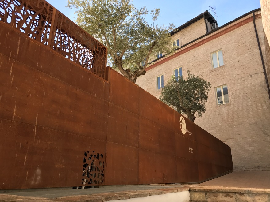 马切拉塔大学人文学科教学楼庭院重生-6