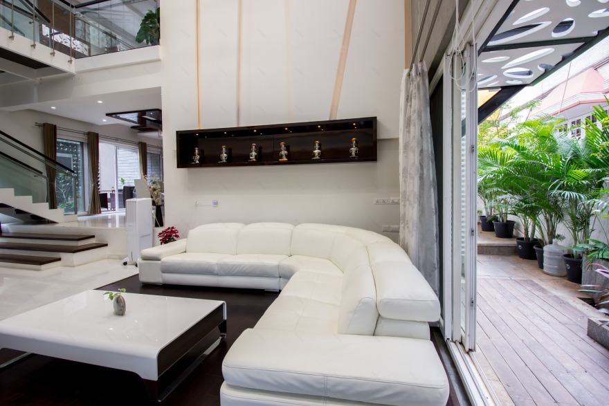 现代优雅的科拉曼加独立住宅设计-18