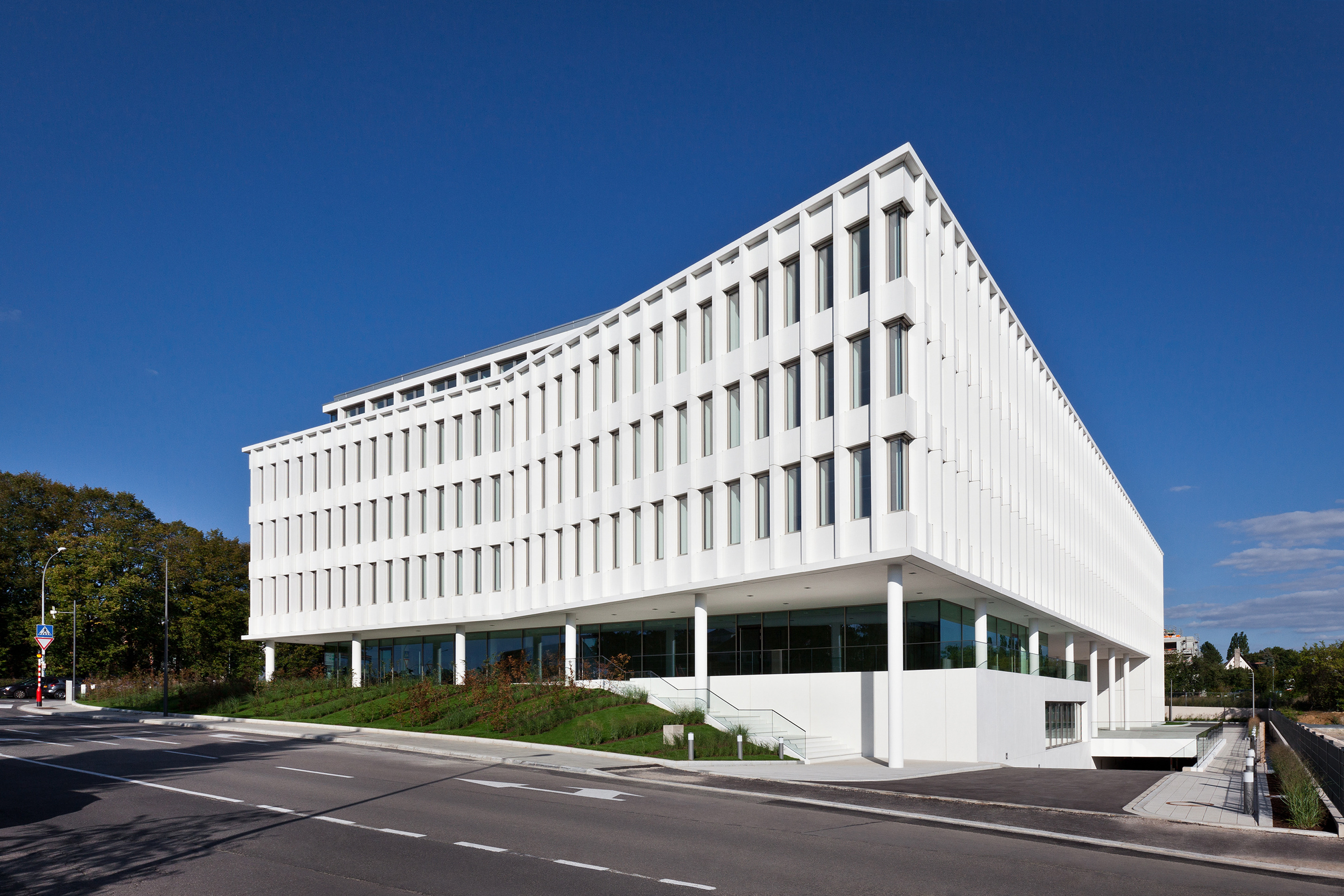 Lu·embourg 金融监管总部大楼-1