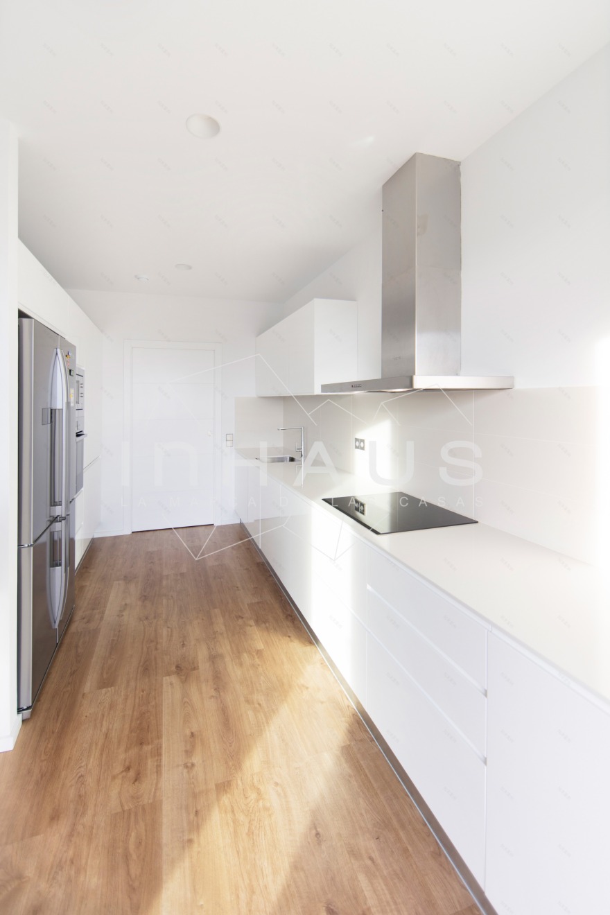 模块化打造的家庭住宅——塔拉戈纳美景之家-1