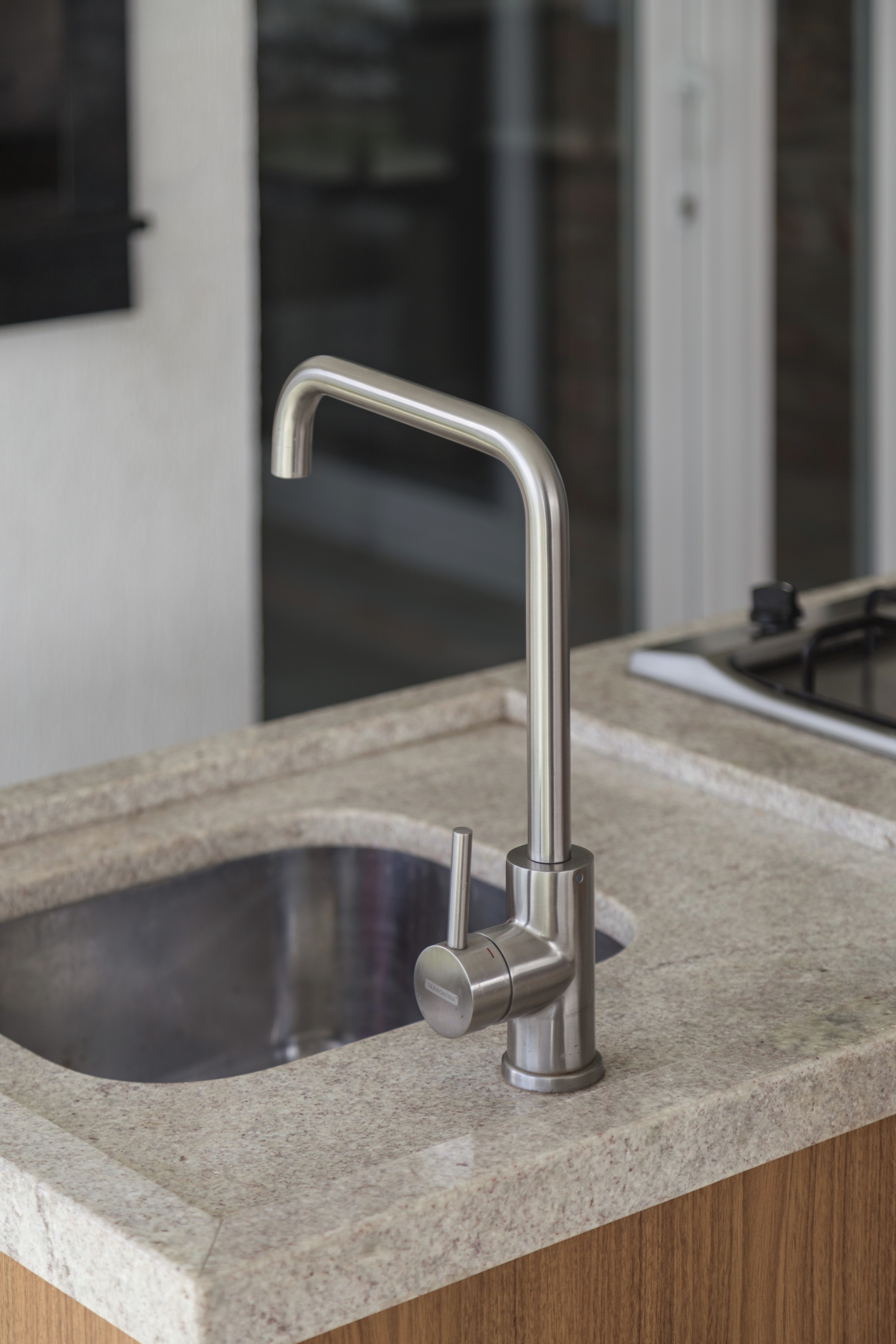 巴西现代简约别墅，自然与永恒的融合-34