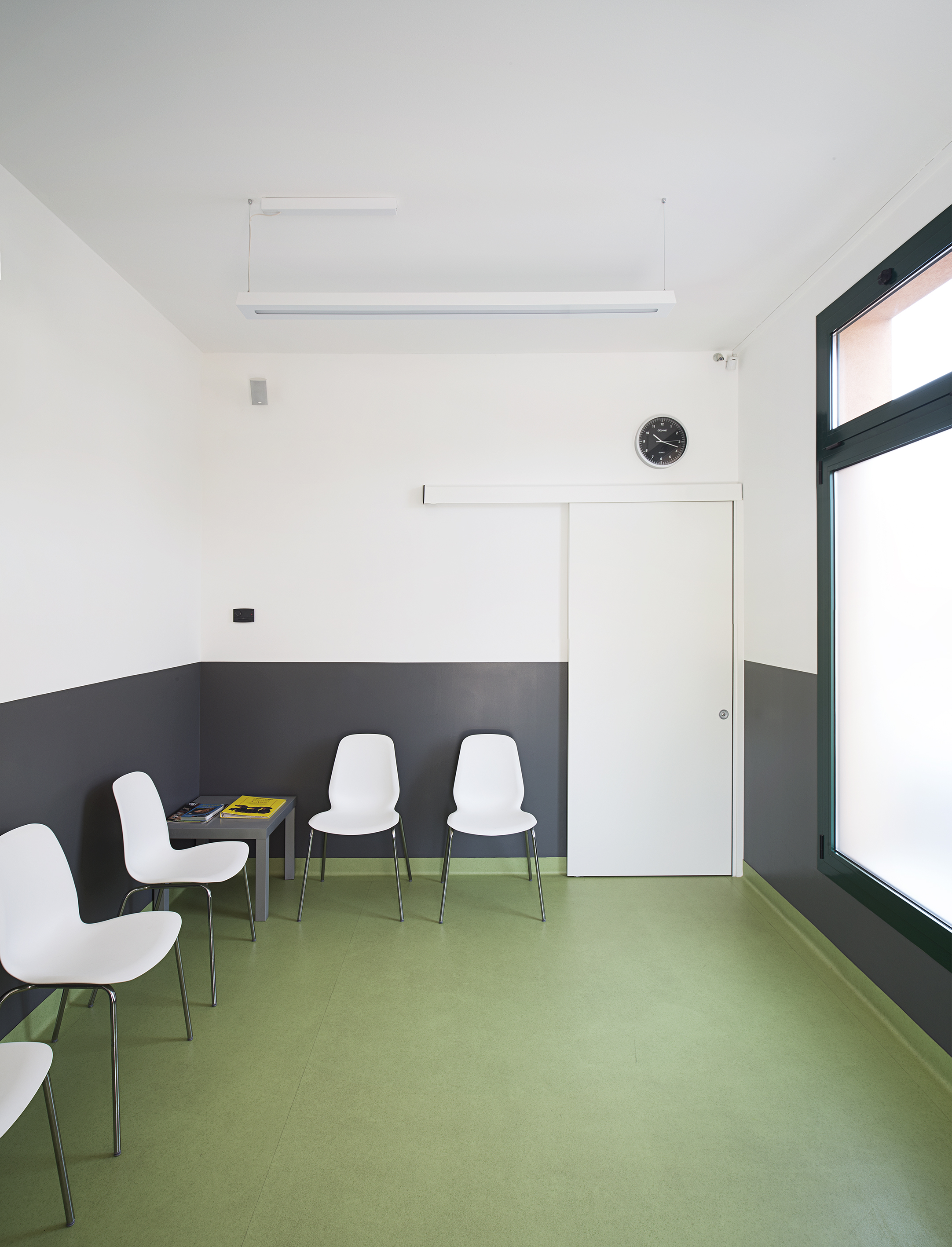 意大利兽医诊所翻新诠释简约美学-2