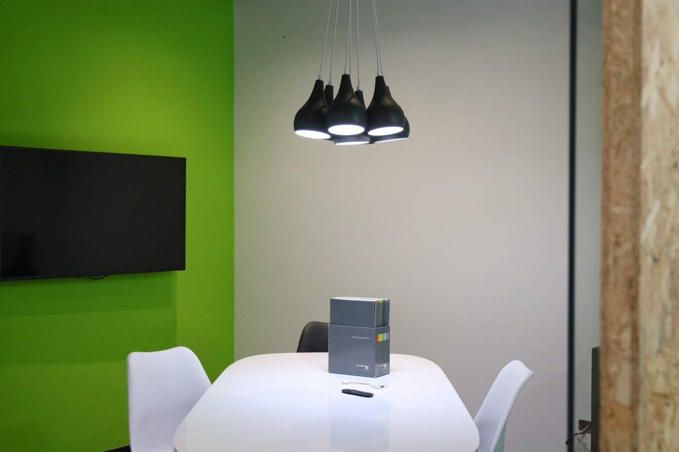 低成本改造办公空间，打造自然和谐的工作环境-14