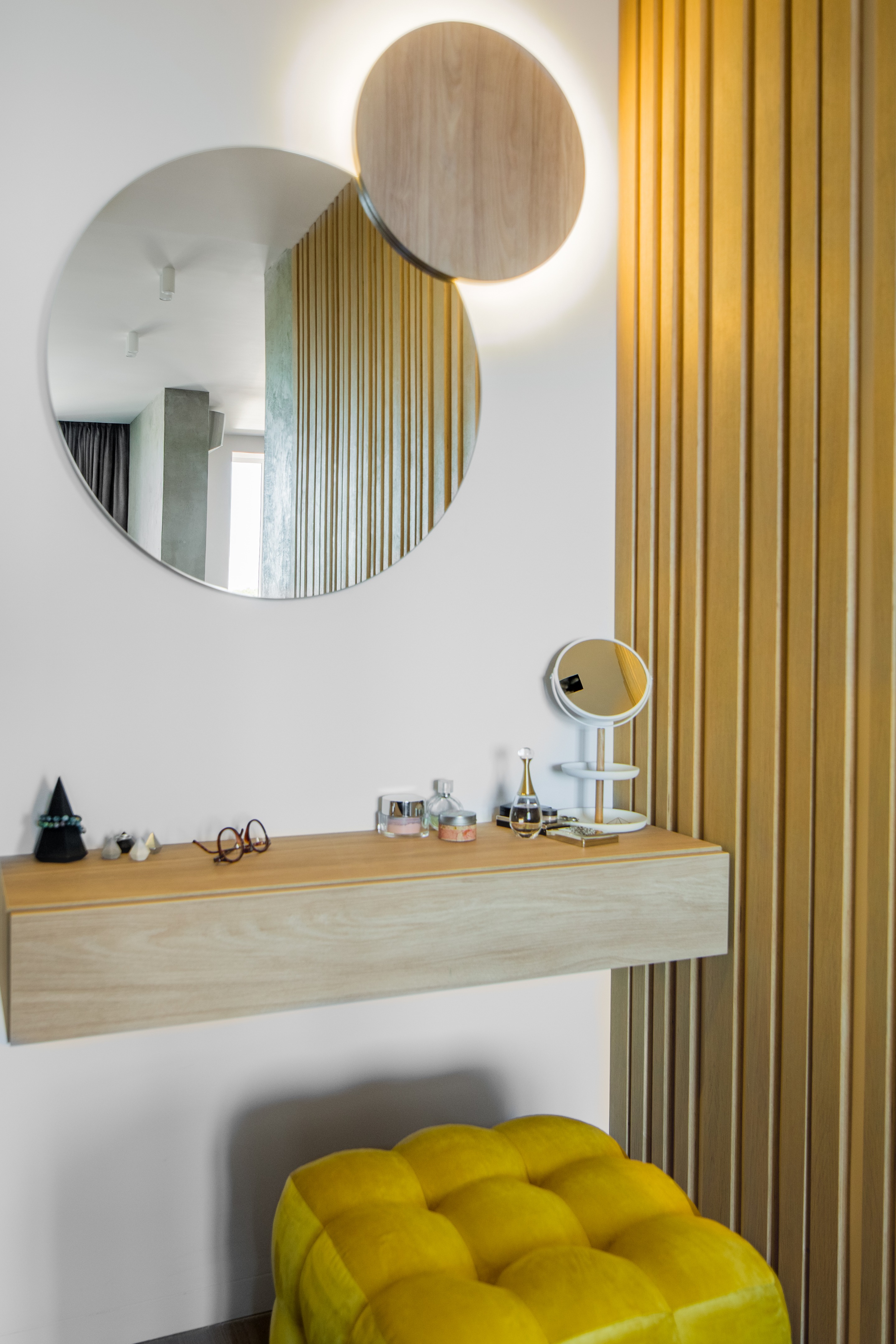 2018 灰色调室内设计案例 | 定制家具营造温馨空间-16