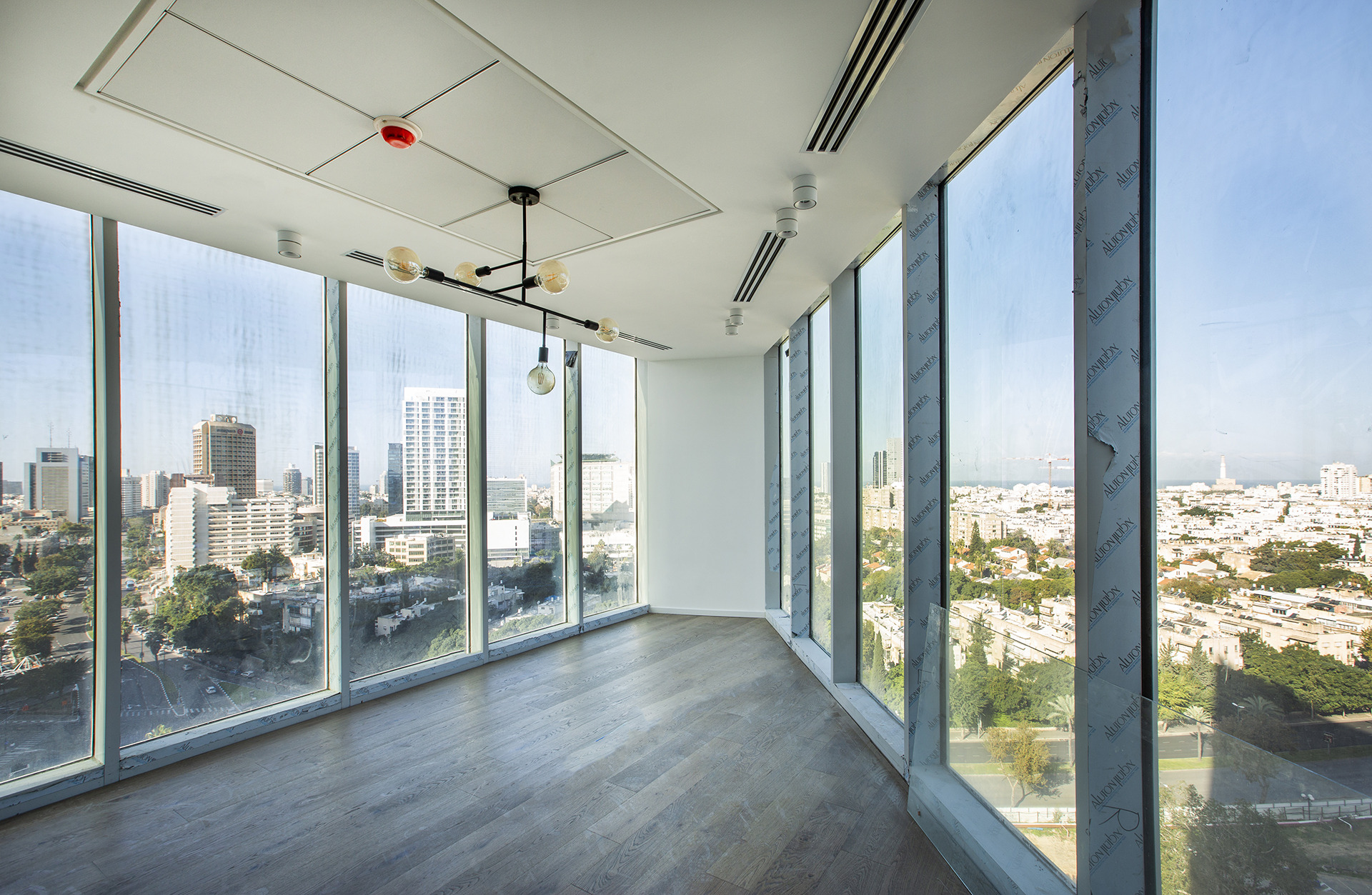 2019 年完成的 TLV 办公室设计-12