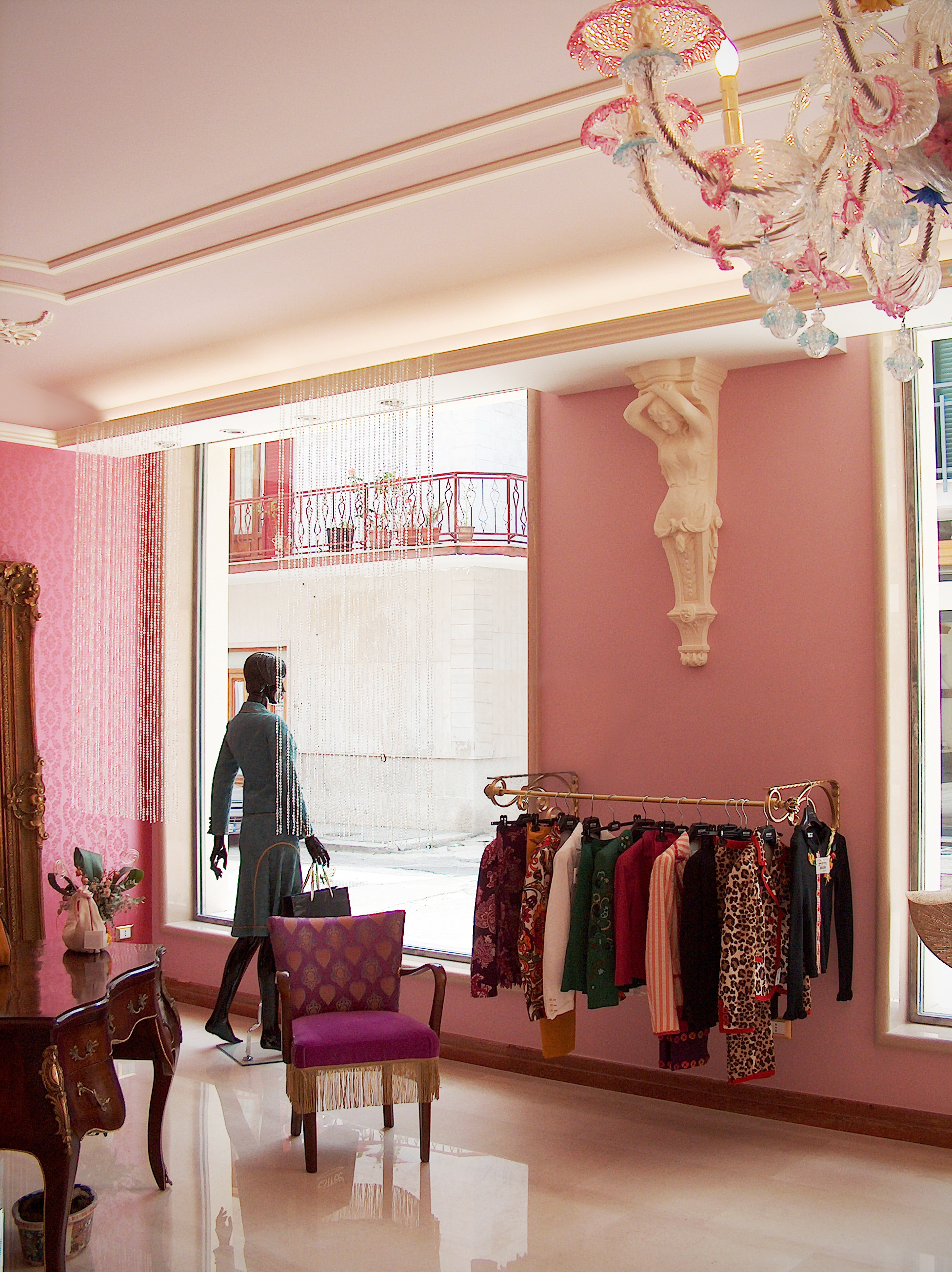 女性专属时尚精品店-3