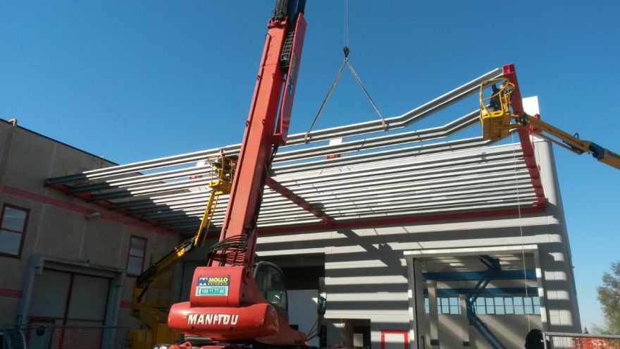 2015 年完成的现代工厂建筑设计与实现-3