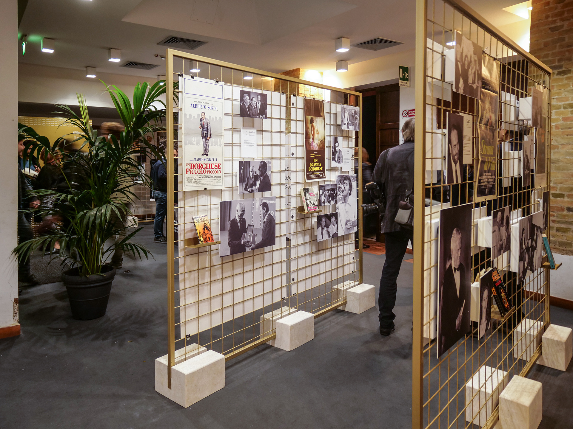 40 载光影盛宴 · 金童像的室内设计展-2