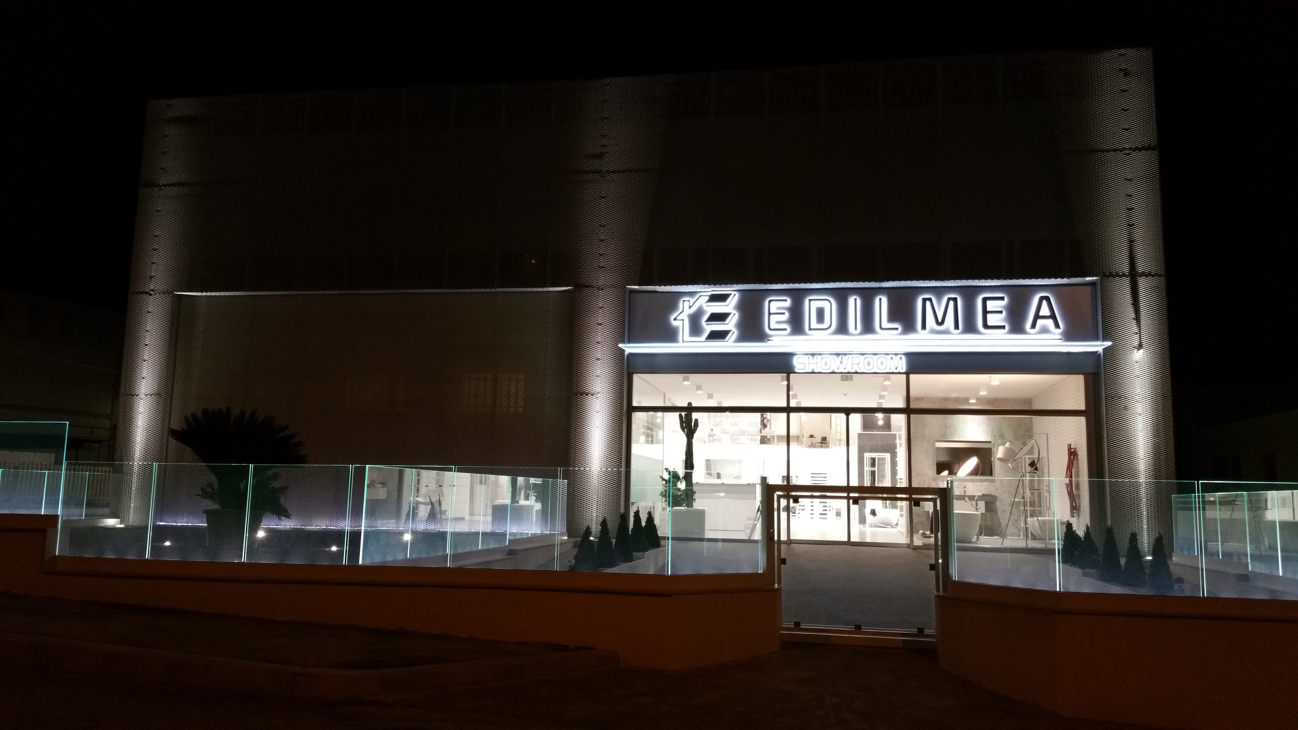 旧厂房变身高质感家居展示厅——意大利 EDILMEA 公司新展厅-2