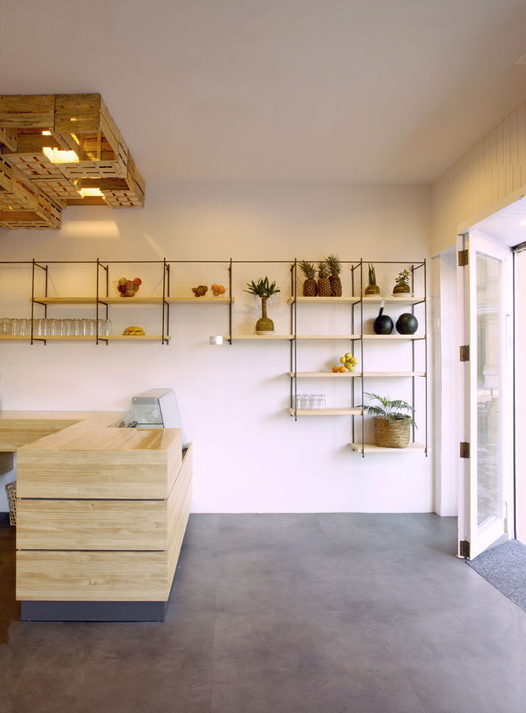 自然有机的低成本咖啡馆设计-8