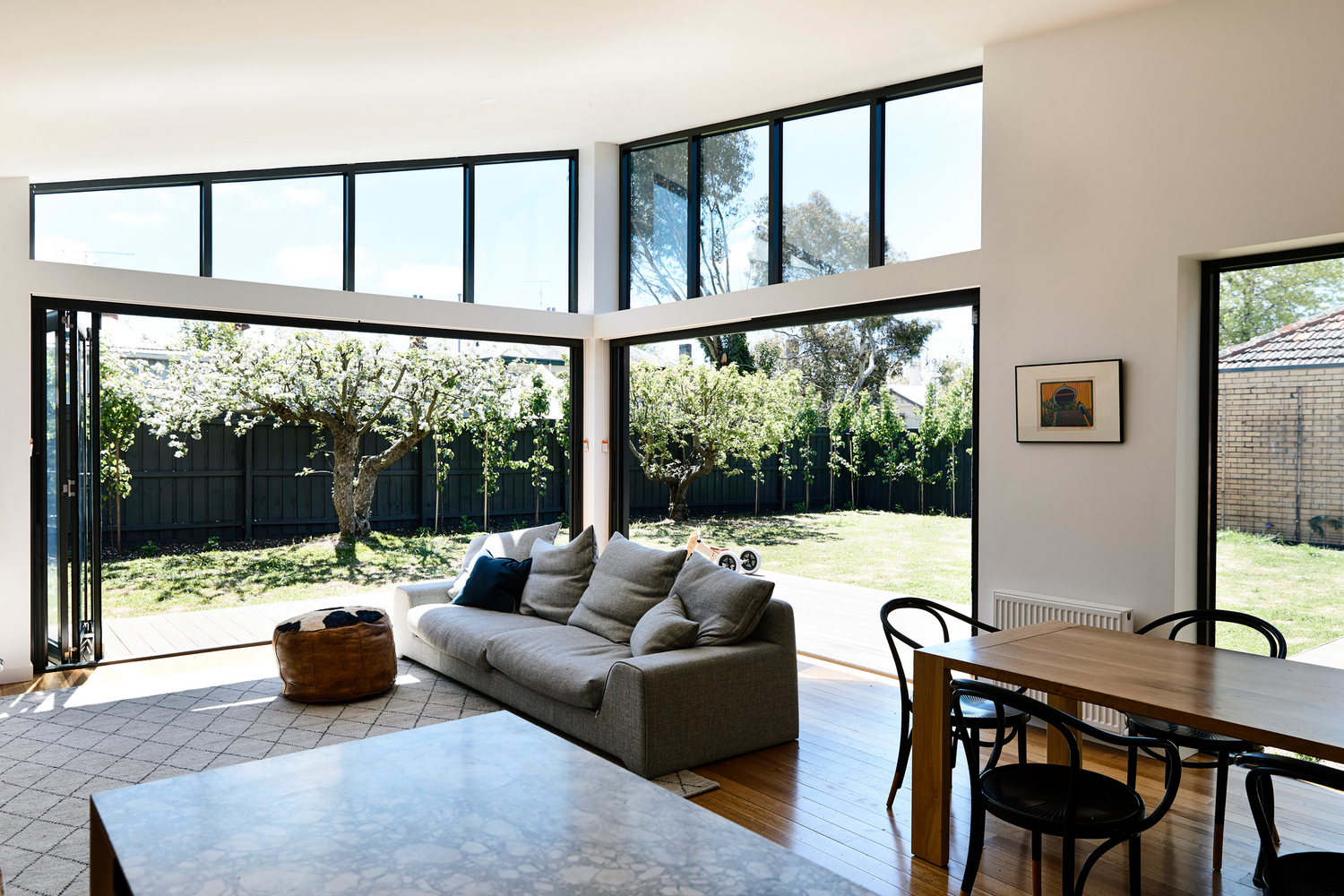 澳洲巴拉拉特湖畔老屋的现代改造-39