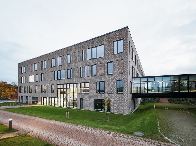 北欧校园教育中心,创新空间与协同作用的建筑-22