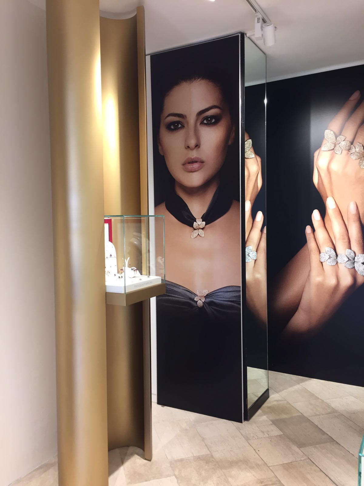 帕斯夸莱·布鲁尼波尔图切尔沃临时专卖店-11