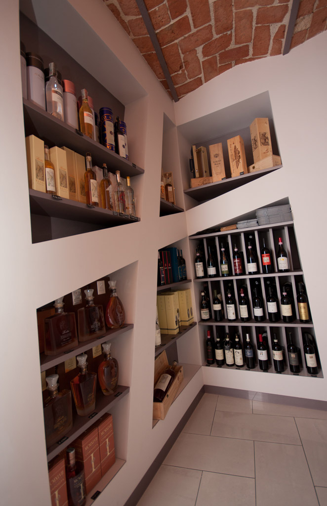 意大利商业空间翻新 打造时尚展示空间-3