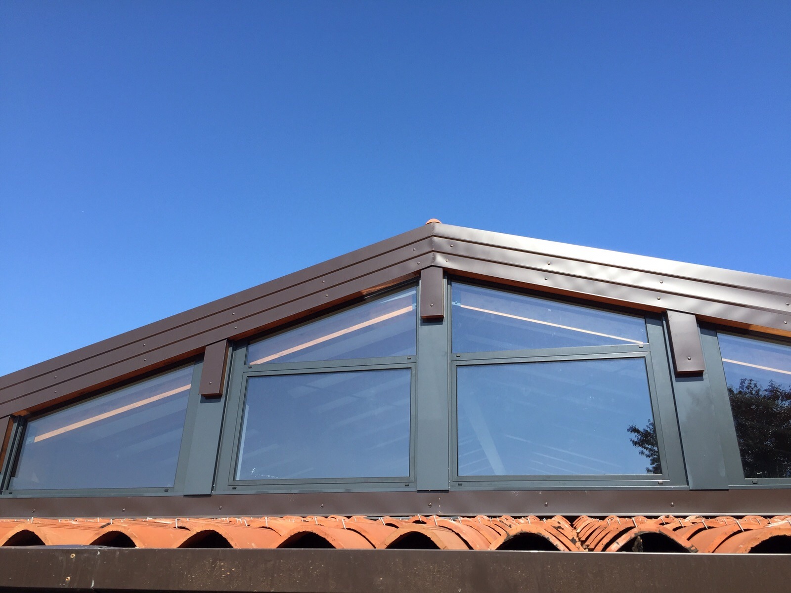 复古与现代交融的“纯洁之家”翻新设计-5