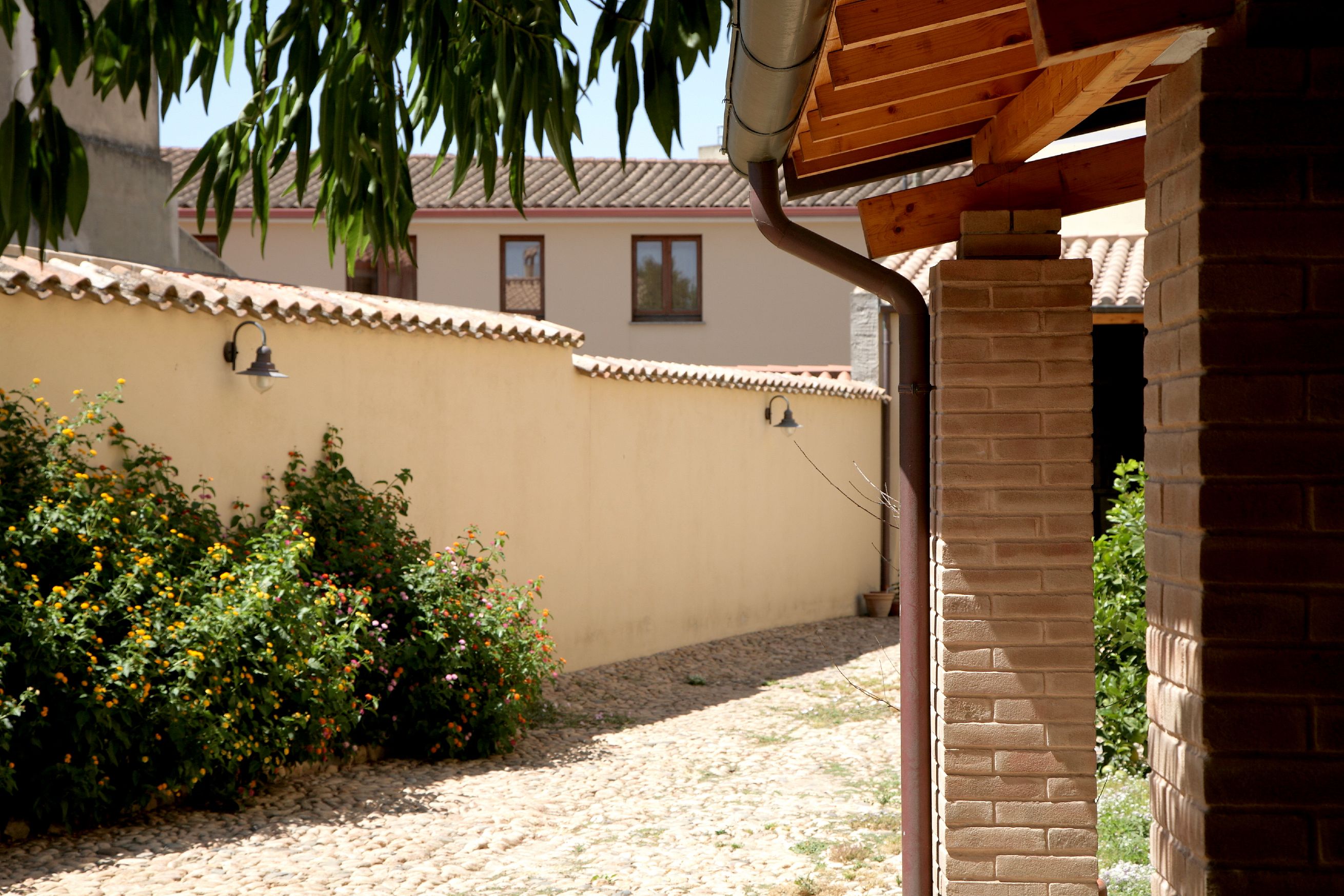 原生土砖房的重生-3