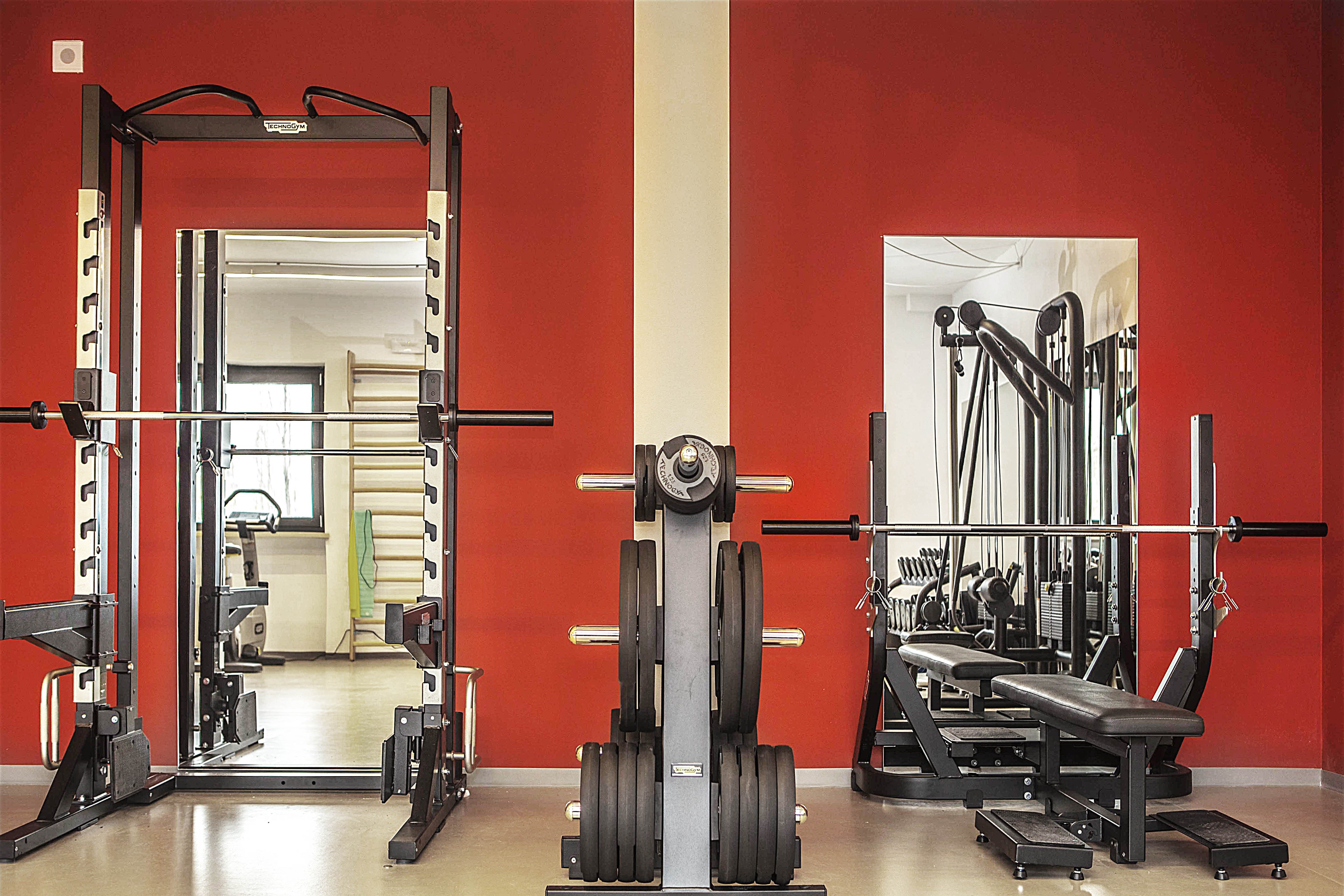 和谐均衡 | 多功能运动医疗中心设计-10