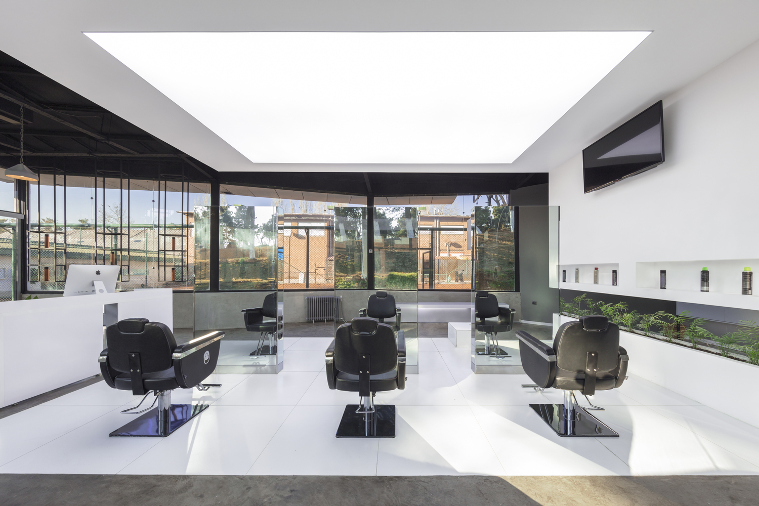 VIP 理发店,对称美学的极致运用-27