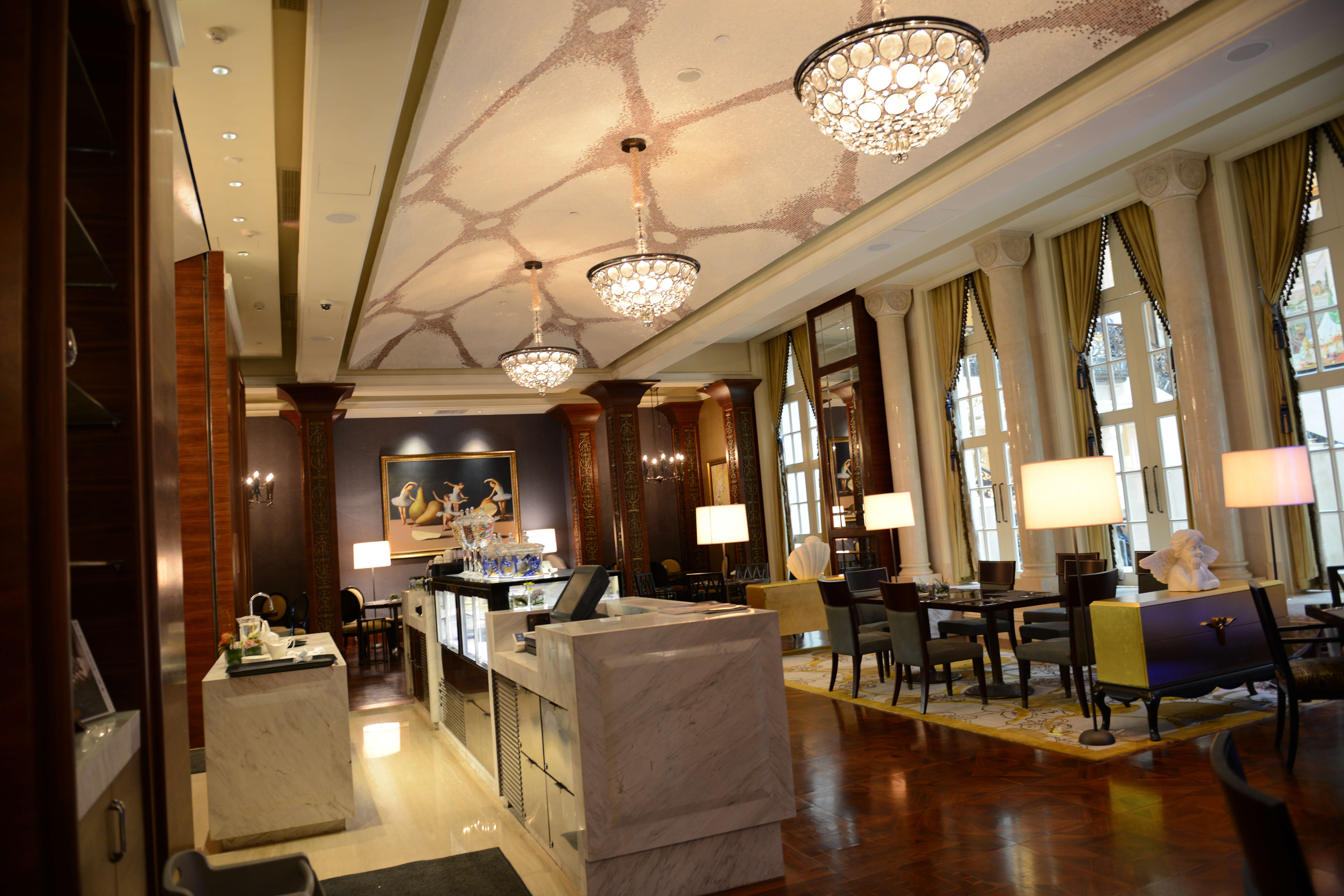 大连城堡酒店餐厅区域照片-2-38