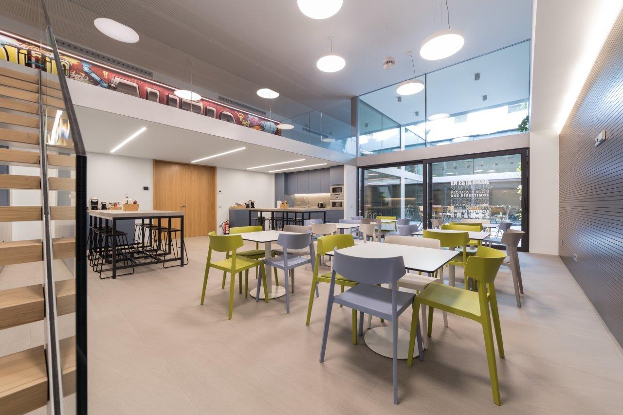 西班牙 AUTIS 公司总部,现代工业风室内设计-12